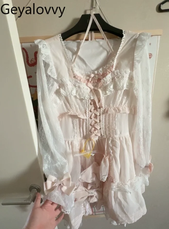 Japanese Style Liz Lolita Sweet Lace Patchwork Long Sleeve Pink Dress Mass Production Bow High Waist Slim Fit Oversize Dresses
Japanese Style Liz Lolita Sweet Lace Patchwork Long Sleeve Pink Dress Mass Production Bow High Waist Slim Fit Oversize Dresses