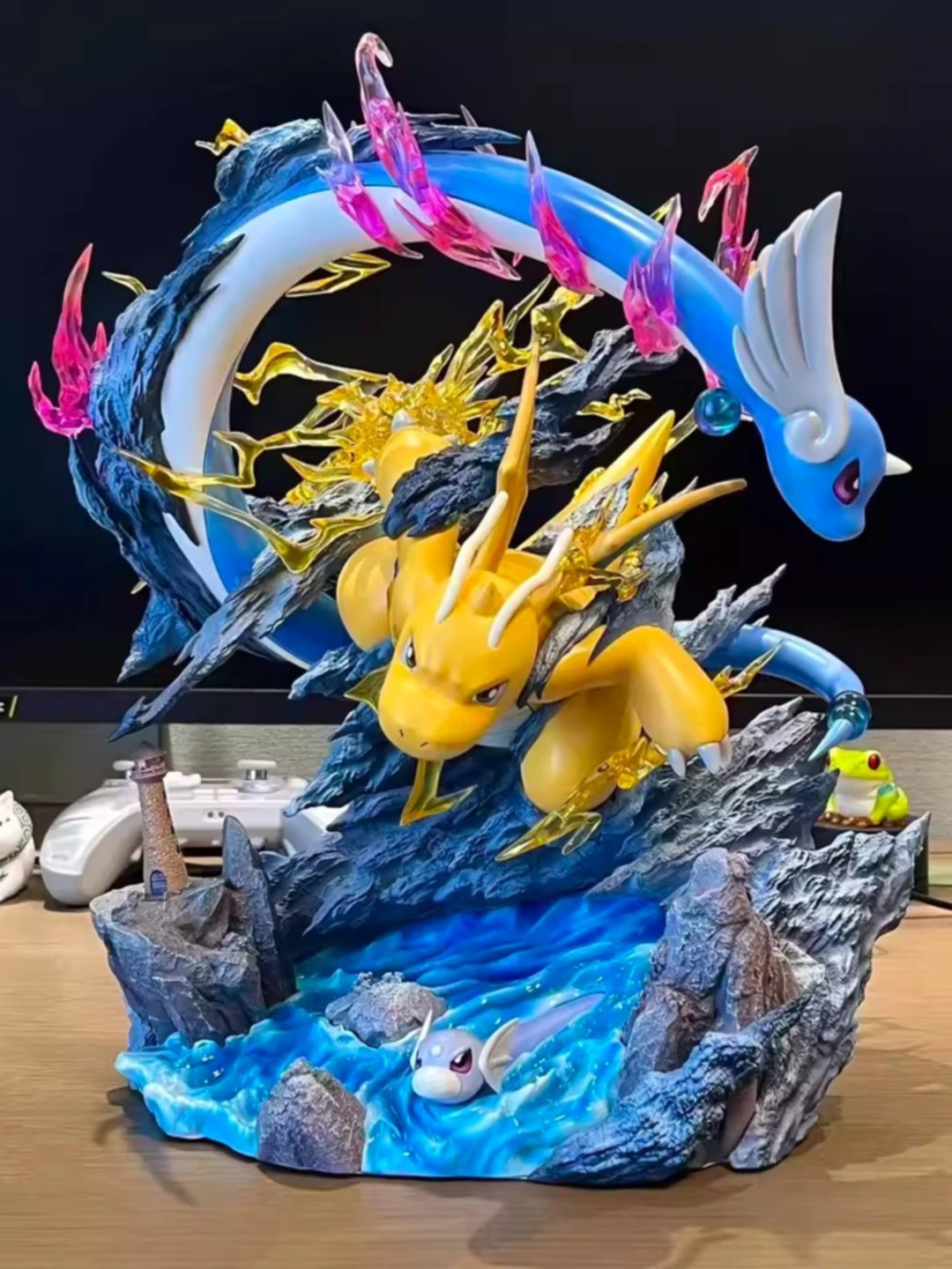 Фигурка Pokemon Dragonite GK Fantasy House, 30 см, светящийся набор для эволюции, украшение для рабочего стола, подарок на день рождения для коллекционеров Pokemon
Фигурка Pokemon Dragonite GK Fantasy House, 30 см, светящийся набор для эволюции, украшение для рабочего стола, подарок на день рождения для коллекционеров Pokemon