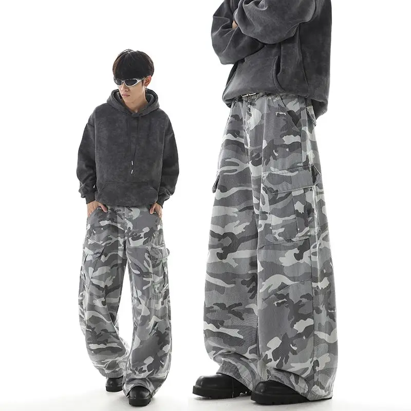 American Retro Camouflage Work Pants Loose Wide Leg Straight Casual Trousers for Men And Women with Multiple Pockets And Pleats
American Retro Camouflage Work Pants Loose Wide Leg Straight Casual Trousers for Men And Women with Multiple Pockets And Pleats