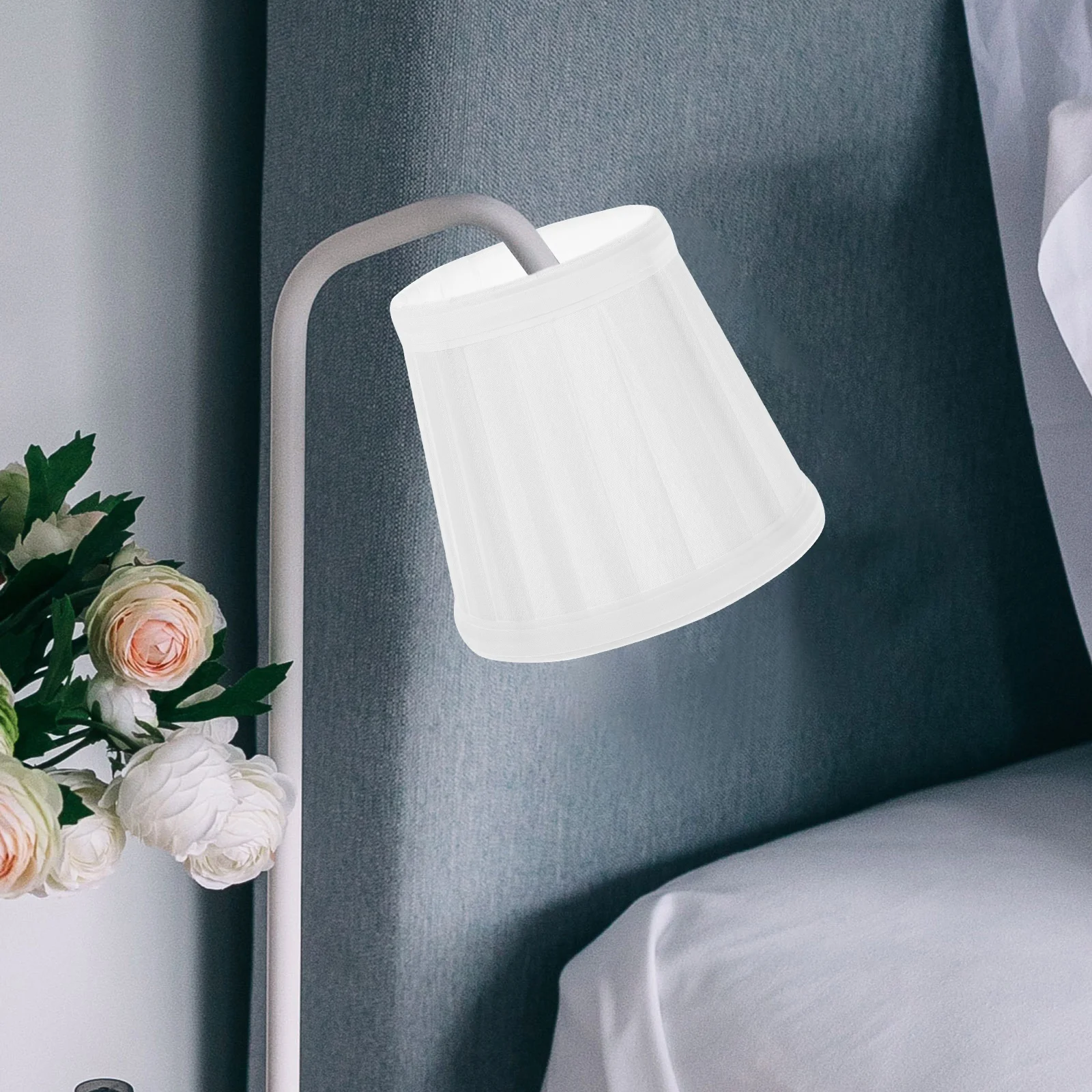 Versatile Fabric Lamp Shade Compatible with Table Floor Wall Lights Easy Install Decorative Cover for Living Room Bedroom Hotel
Versatile Fabric Lamp Shade Compatible with Table Floor Wall Lights Easy Install Decorative Cover for Living Room Bedroom Hotel