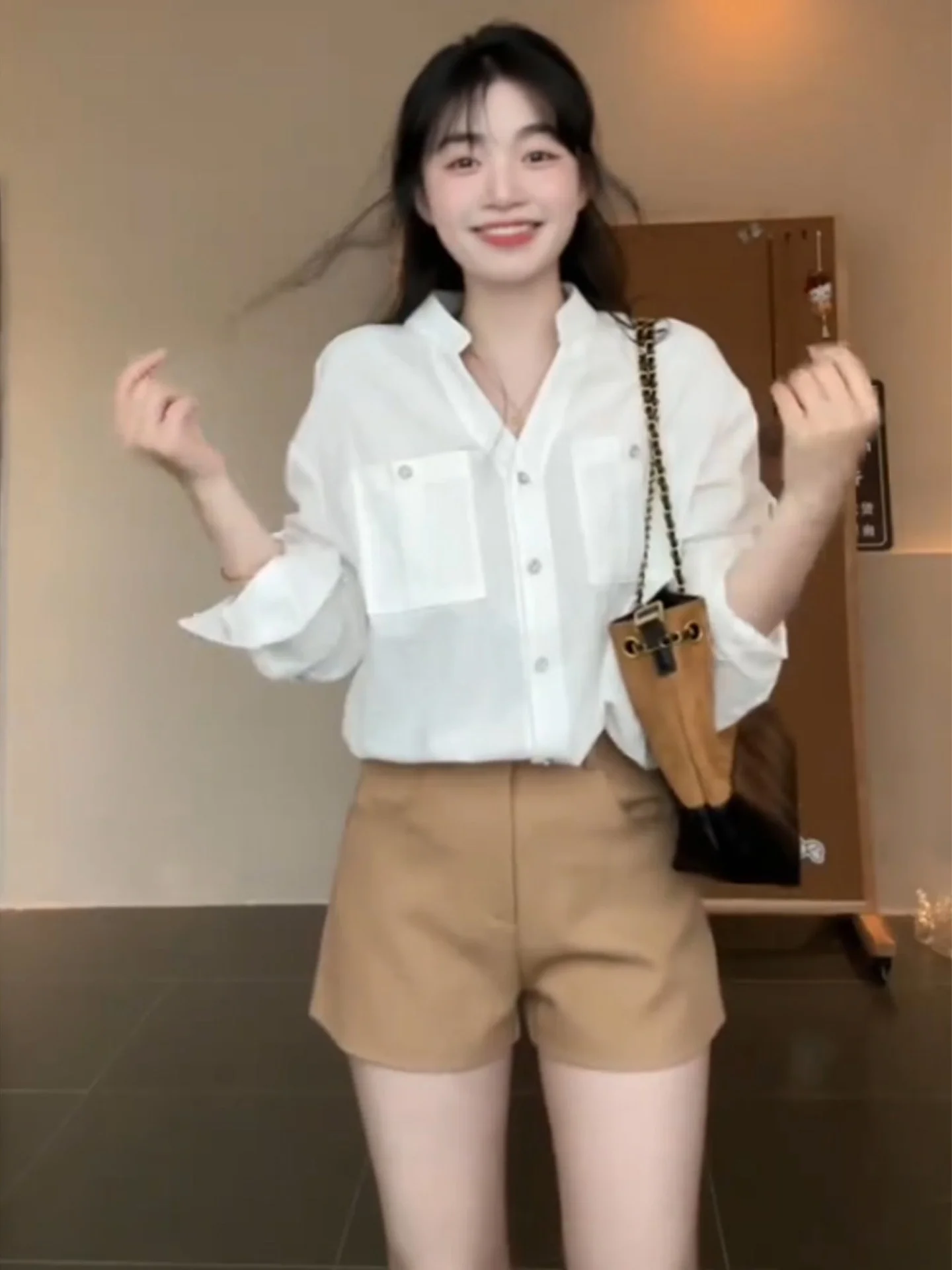 White Cotton Linen Long Sleeve Collar Sun Protection Shirt Women's Loose Top Breathable Comfortable Korean Style Shirt
White Cotton Linen Long Sleeve Collar Sun Protection Shirt Women's Loose Top Breathable Comfortable Korean Style Shirt