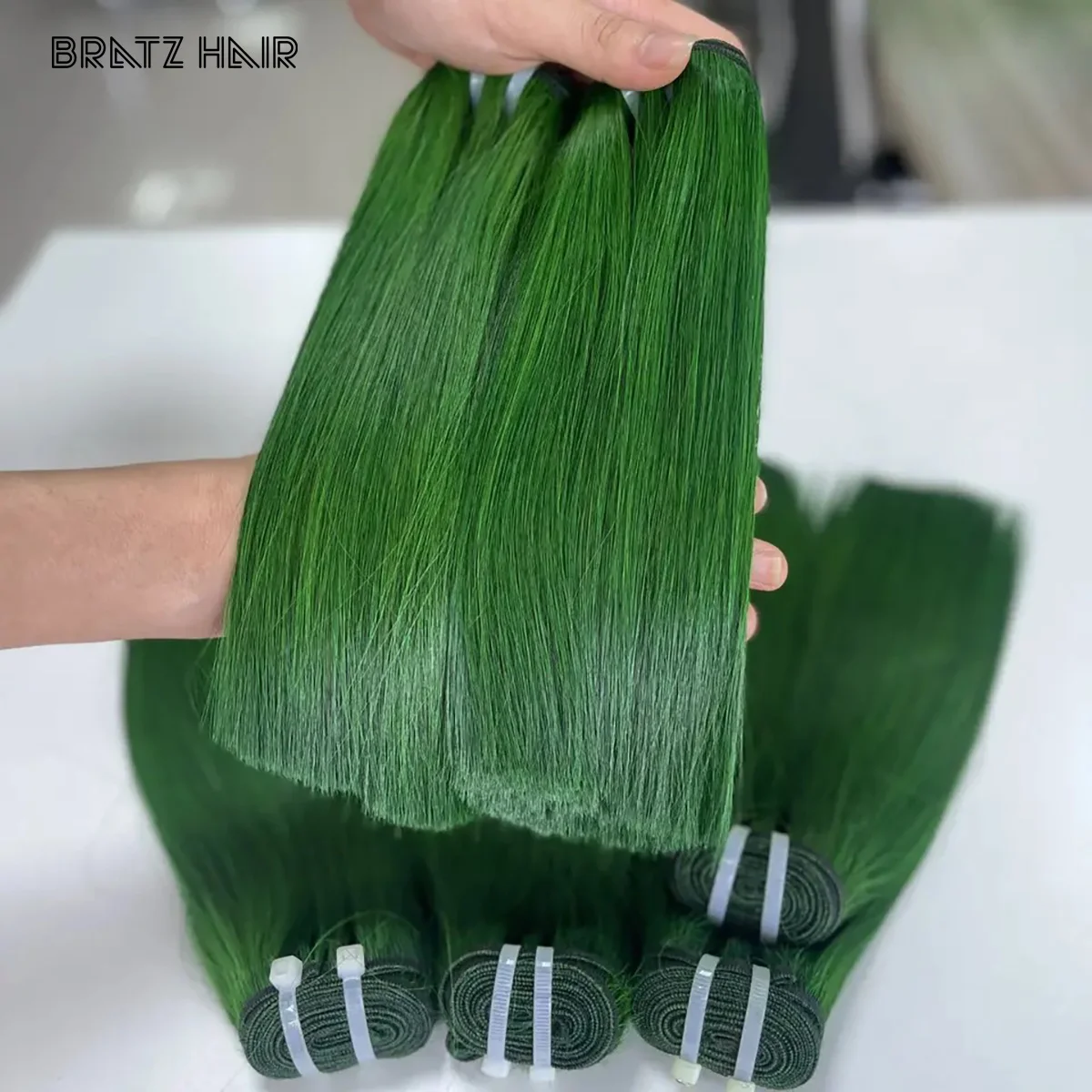 Green Color Super Double Drawn Human Virgin Hair Straight Bone Bundles for Wig Making Hair Extensions 13x4 Frontal 4x4 Clsoure
Green Color Super Double Drawn Human Virgin Hair Straight Bone Bundles for Wig Making Hair Extensions 13x4 Frontal 4x4 Clsoure