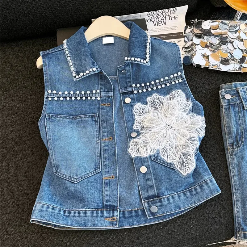 Spring Women Fashion Beaded Sequins Blue Slim Short Denim Jacket Big Pocket Lapel Single-Breasted Sleeveless Cowboy Waistcoat
Spring Women Fashion Beaded Sequins Blue Slim Short Denim Jacket Big Pocket Lapel Single-Breasted Sleeveless Cowboy Waistcoat