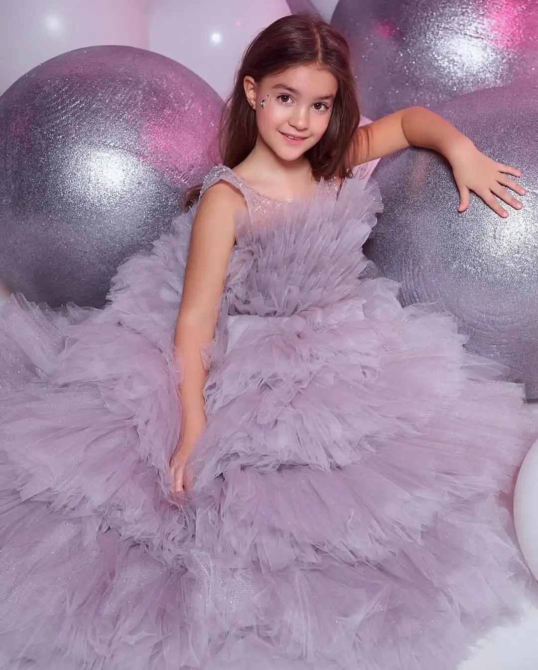 Purple Flower Girl Dresses for Wedding Layered Floor Length Girl Birthday Party Formal First Communion Gowns Customized
Purple Flower Girl Dresses for Wedding Layered Floor Length Girl Birthday Party Formal First Communion Gowns Customized