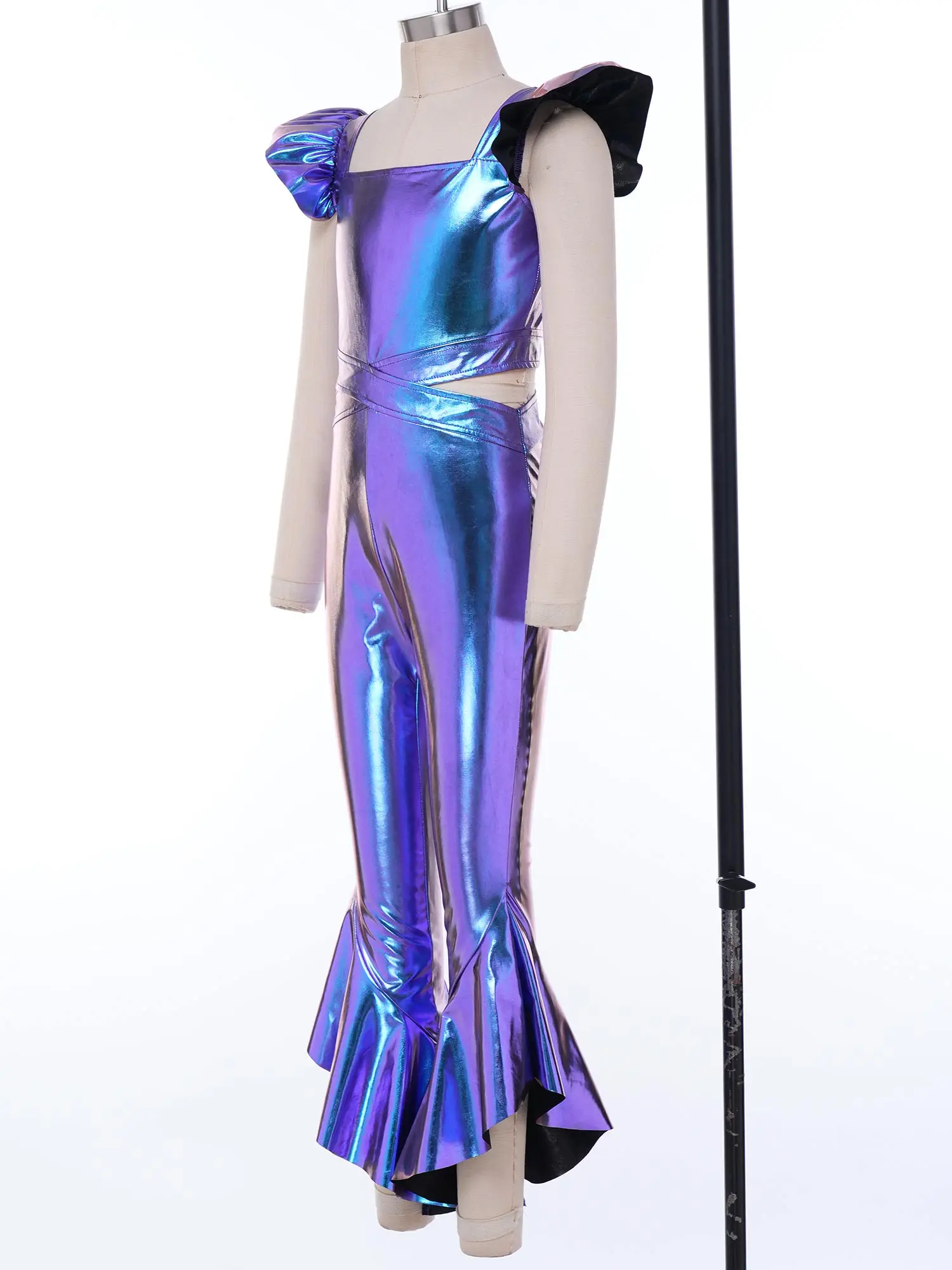 Kid Girls Metallic Shiny Flared Rompers Disco Latin Jazz Dance Jumpsuit Fly Sleeve Waist Sides Hollow Ruffled Bell Bottoms Pants
Kid Girls Metallic Shiny Flared Rompers Disco Latin Jazz Dance Jumpsuit Fly Sleeve Waist Sides Hollow Ruffled Bell Bottoms Pants