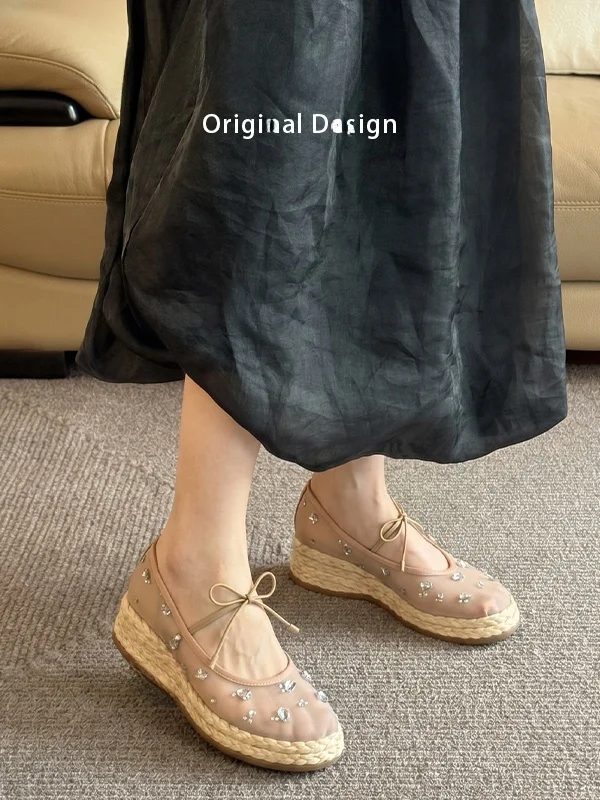 Elegant Retro Diamond Mary Jane Single Shoes Women's Interior Heightening Thick Bottom Mouth Shoes Leather Version Slip-On
Elegant Retro Diamond Mary Jane Single Shoes Women's Interior Heightening Thick Bottom Mouth Shoes Leather Version Slip-On