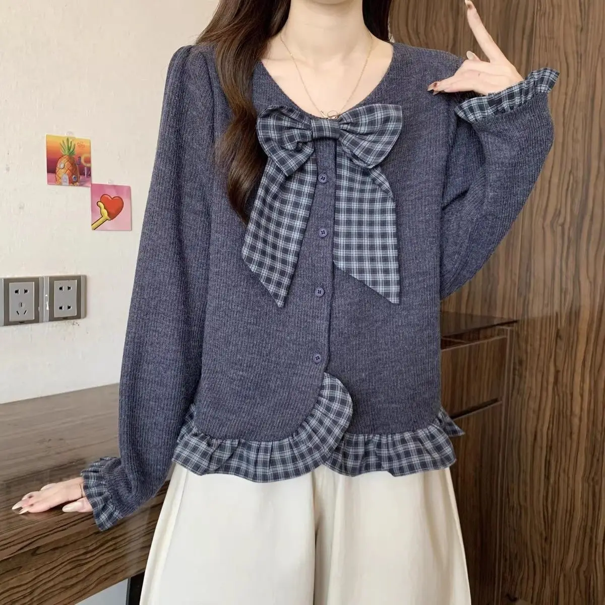 Japan Autumn And Winter Style Ruffle Patchwork Cardigan Large Size Bow Top For Women With Western Design
Japan Autumn And Winter Style Ruffle Patchwork Cardigan Large Size Bow Top For Women With Western Design