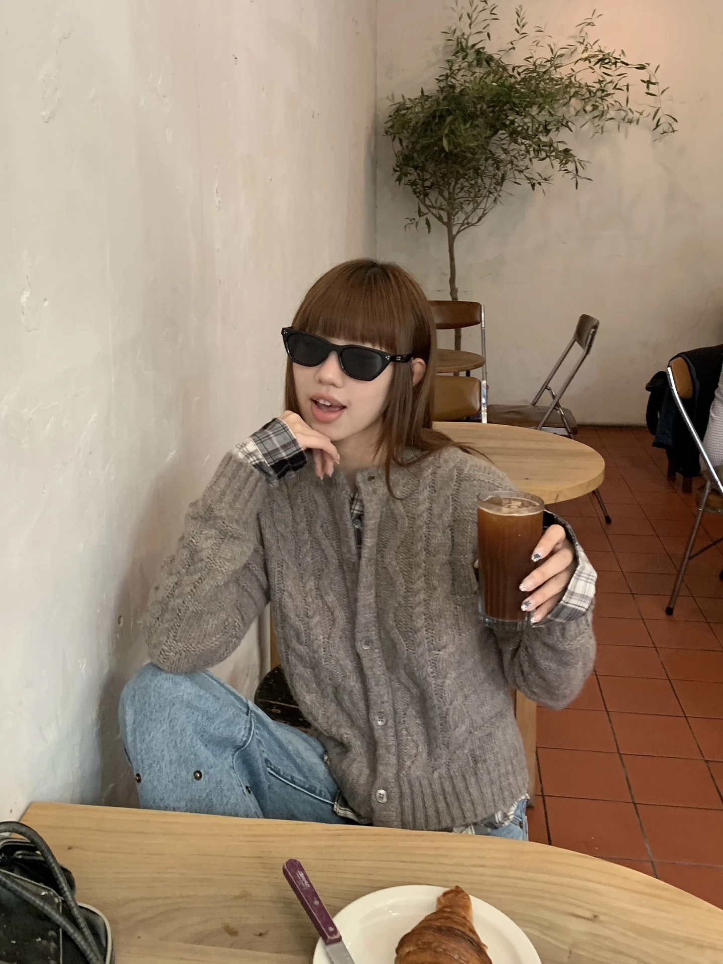 Женский вязаный свитер IceFront в корейском стиле, с круглым вырезом, приталенный, в полоску, с эффектом двухслойности, осенне-зимний кардиган
Женский вязаный свитер IceFront в корейском стиле, с круглым вырезом, приталенный, в полоску, с эффектом двухслойности, осенне-зимний кардиган