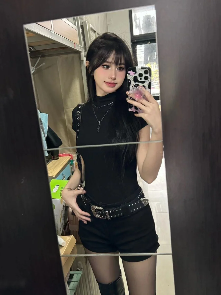 Low Waist Denim Super Short Shorts Women's Y2K Dark High Street Style Summer Hot Pants American Spicy Girl Slimming Butt Shorts
Low Waist Denim Super Short Shorts Women's Y2K Dark High Street Style Summer Hot Pants American Spicy Girl Slimming Butt Shorts