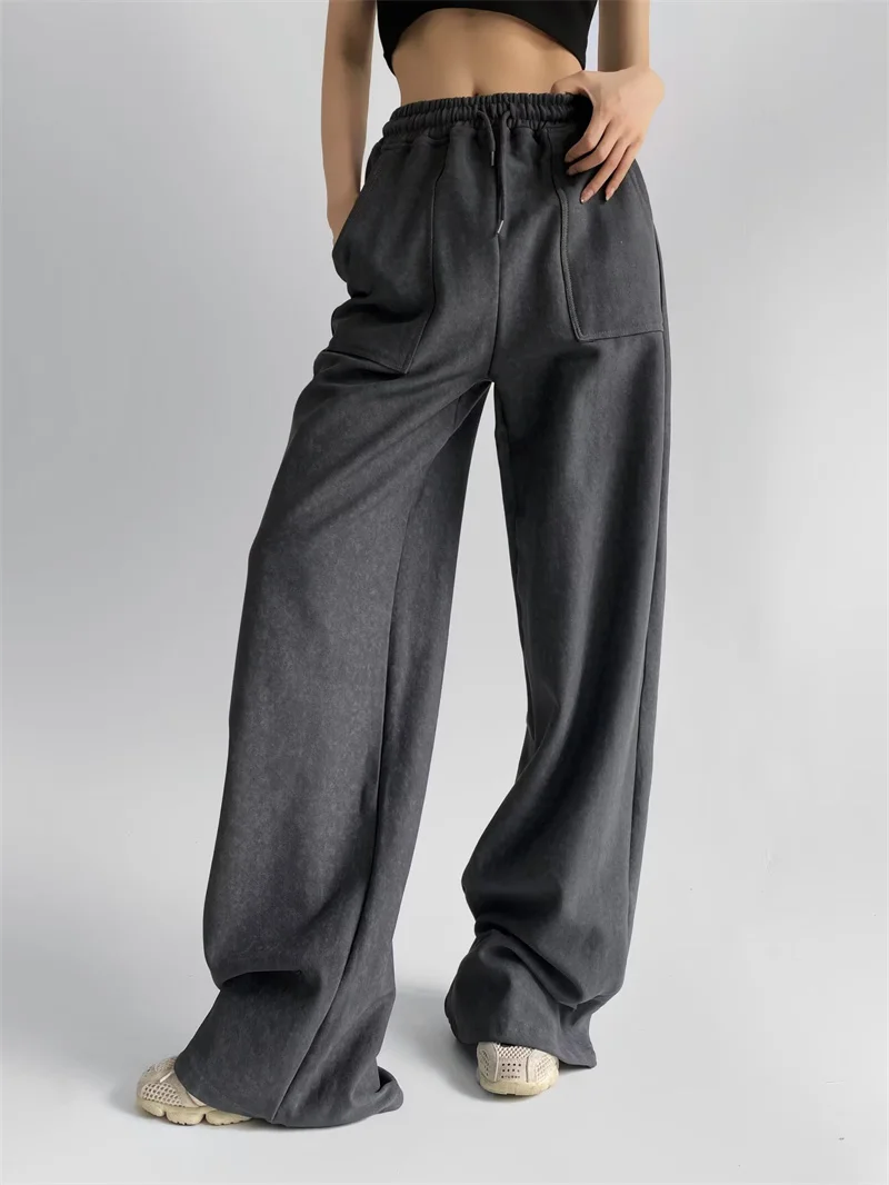 Драпированные широкие брюки с высокой талией, укороченный топ, модный повседневный женский ансамбль свободного покроя, модная осенняя коллекция
Драпированные широкие брюки с высокой талией, укороченный топ, модный повседневный женский ансамбль свободного покроя, модная осенняя коллекция