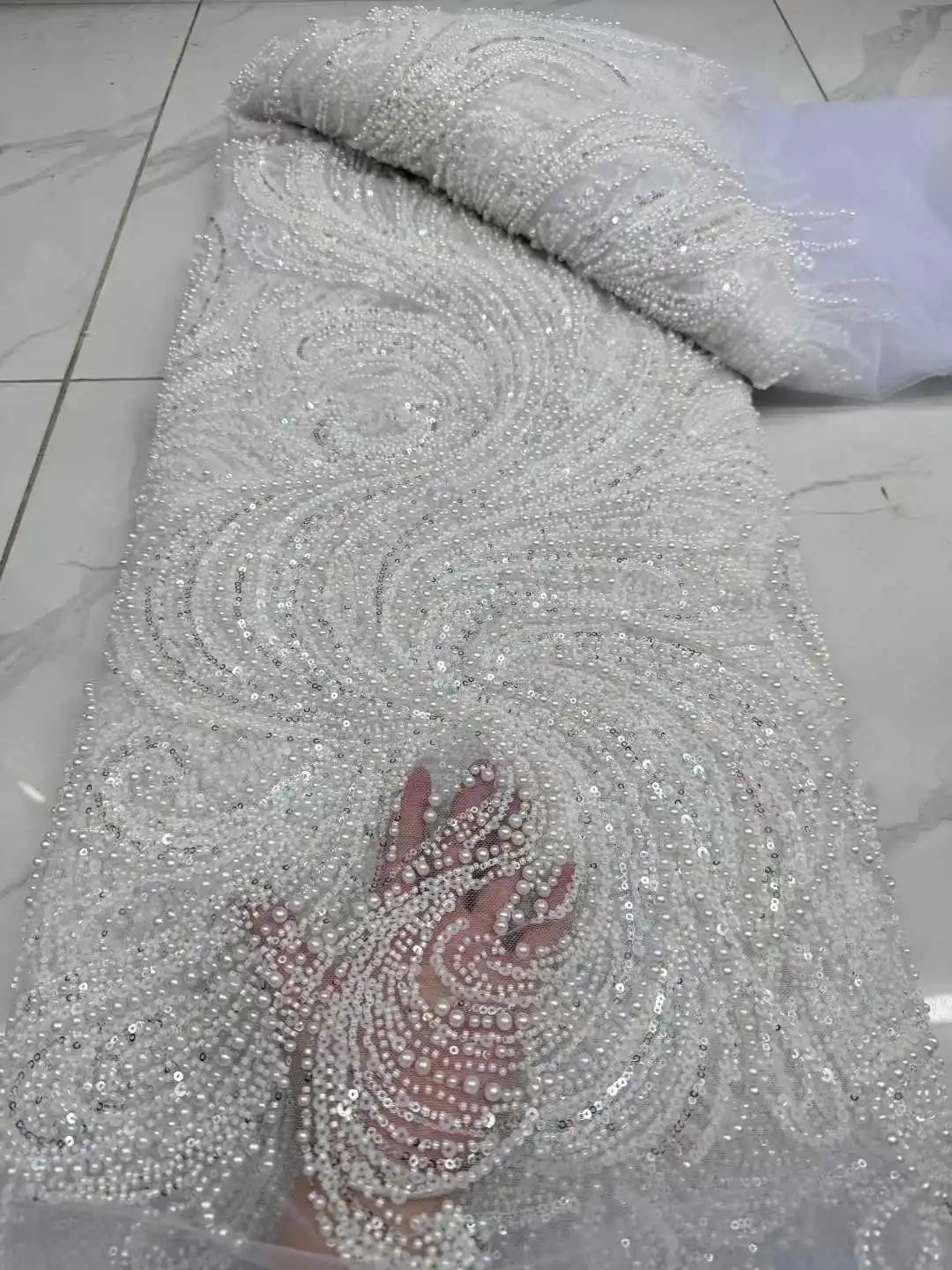 White African Bead Lace Fabric 2025 High Quality Beads Bridal Lace Fabric Luxury Sequins Nigerian French Embroidery for Wedding
White African Bead Lace Fabric 2025 High Quality Beads Bridal Lace Fabric Luxury Sequins Nigerian French Embroidery for Wedding