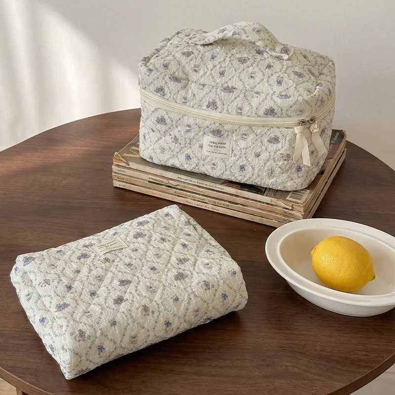 ins wind floral bear cosmetic bag soft padded cotton portable large capacity travel storage toilet bag
ins wind floral bear cosmetic bag soft padded cotton portable large capacity travel storage toilet bag