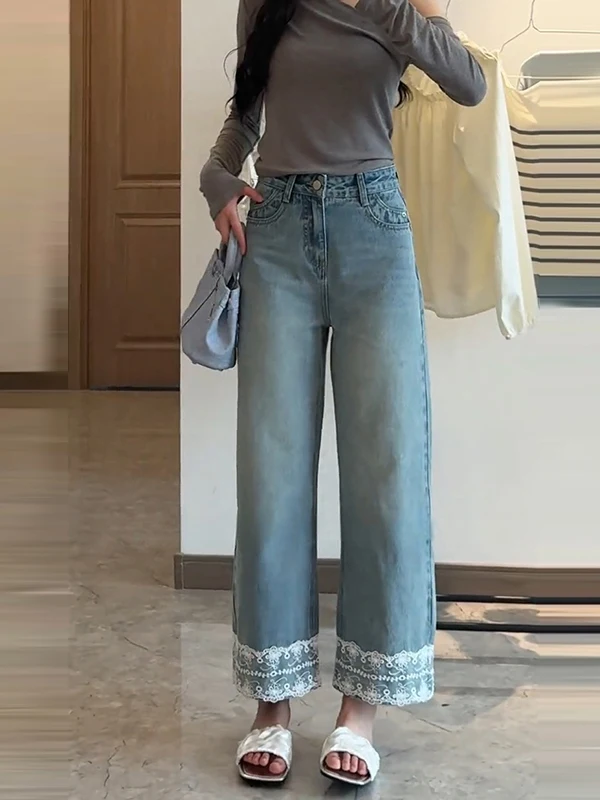 Корейские джинсы прямого кроя с кружевной отделкой, женские, больших размеров, с высокой талией, свободные, широкие, укороченные, летние, повседневные брюки
Корейские джинсы прямого кроя с кружевной отделкой, женские, больших размеров, с высокой талией, свободные, широкие, укороченные, летние, повседневные брюки
