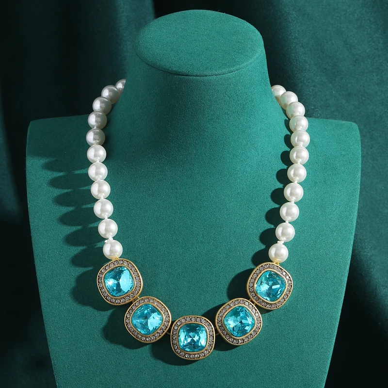 Vintage Choker Blue Crystal Pearl Necklace Gold Color Rhinestones Quality Luxury Designer Jewelry For Woman High Party Christmas
Vintage Choker Blue Crystal Pearl Necklace Gold Color Rhinestones Quality Luxury Designer Jewelry For Woman High Party Christmas