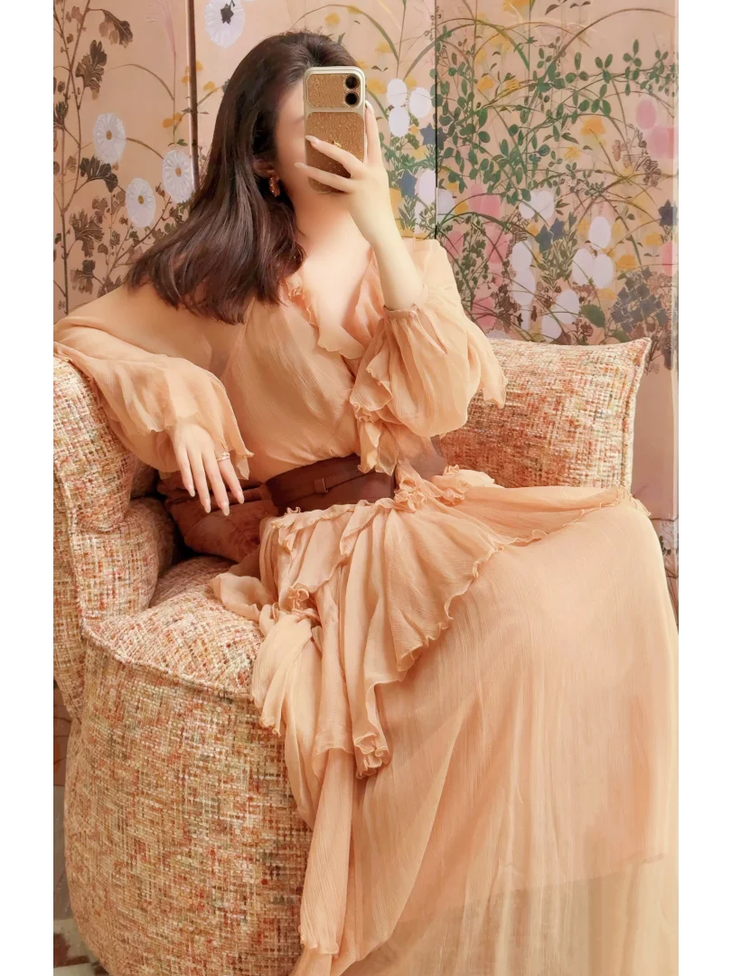 Элегантное шелковое платье Ele Chic: струящееся, плиссированное, с длинными рукавами, для женщин, приятное к телу, дышащее
Элегантное шелковое платье Ele Chic: струящееся, плиссированное, с длинными рукавами, для женщин, приятное к телу, дышащее