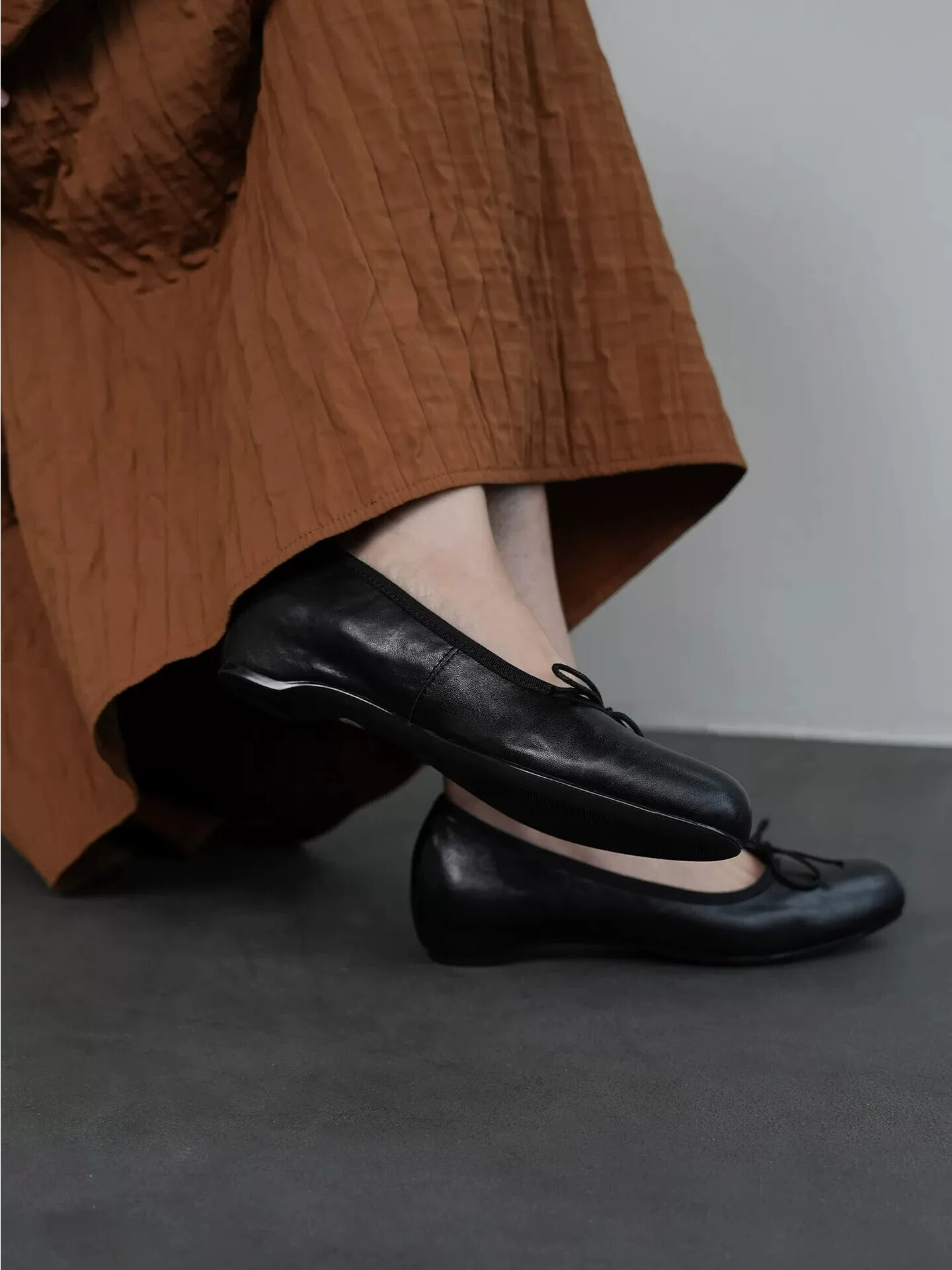Soft Cowhide round Toe Low Heel Mary Janes Shoes Red Slip-On Work Shoes Comfortable Spring Fashion Single Shoes for Women
Soft Cowhide round Toe Low Heel Mary Janes Shoes Red Slip-On Work Shoes Comfortable Spring Fashion Single Shoes for Women