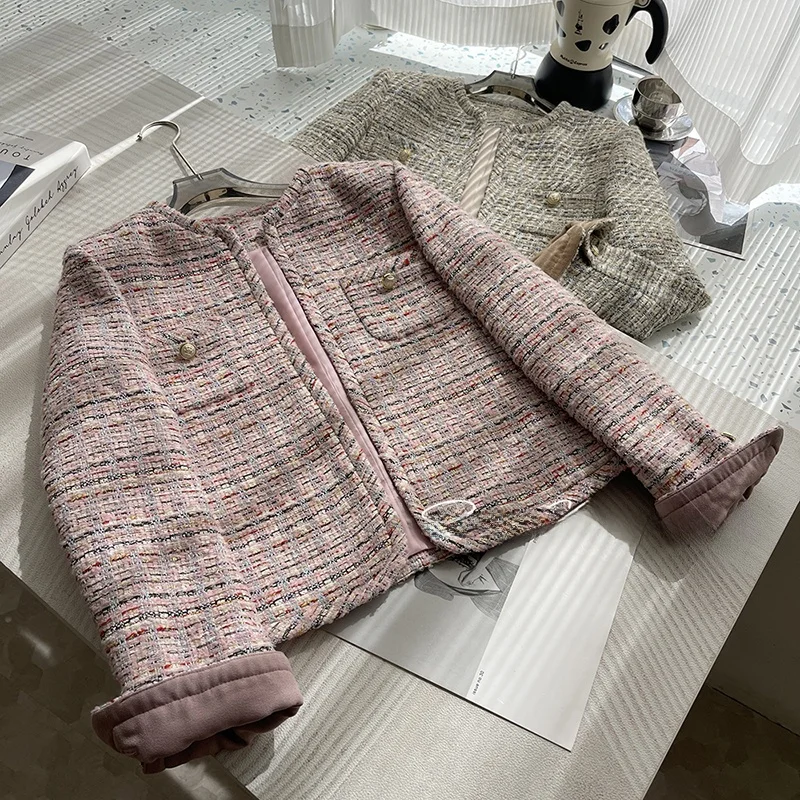 Slimming round Neck Short Outerwear Commute Friendly Korean Style Long Sleeve Woolen Coat with Pockets for Women
Slimming round Neck Short Outerwear Commute Friendly Korean Style Long Sleeve Woolen Coat with Pockets for Women