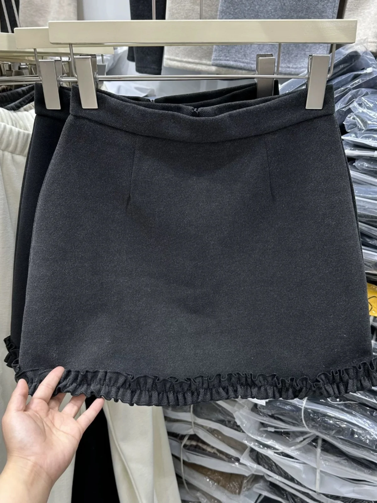 Korean Sle High Waist Warm Woolen f Skirt Women's Winter New Small Size Floral Lace Splicing Skirt Casual A-Line
Korean Sle High Waist Warm Woolen f Skirt Women's Winter New Small Size Floral Lace Splicing Skirt Casual A-Line