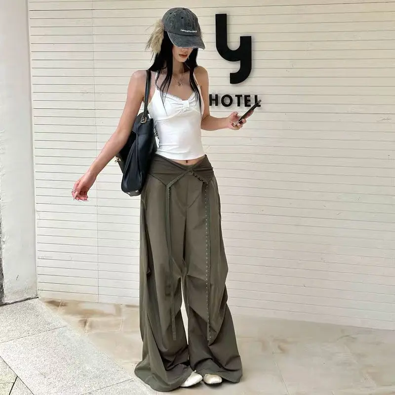Gagarich 2026 Women Hot Selling American Retro Spicy Girl Cuffed Buckle Workwear Jazz Dance Paratrooper Casual Pants Trend
Gagarich 2026 Women Hot Selling American Retro Spicy Girl Cuffed Buckle Workwear Jazz Dance Paratrooper Casual Pants Trend