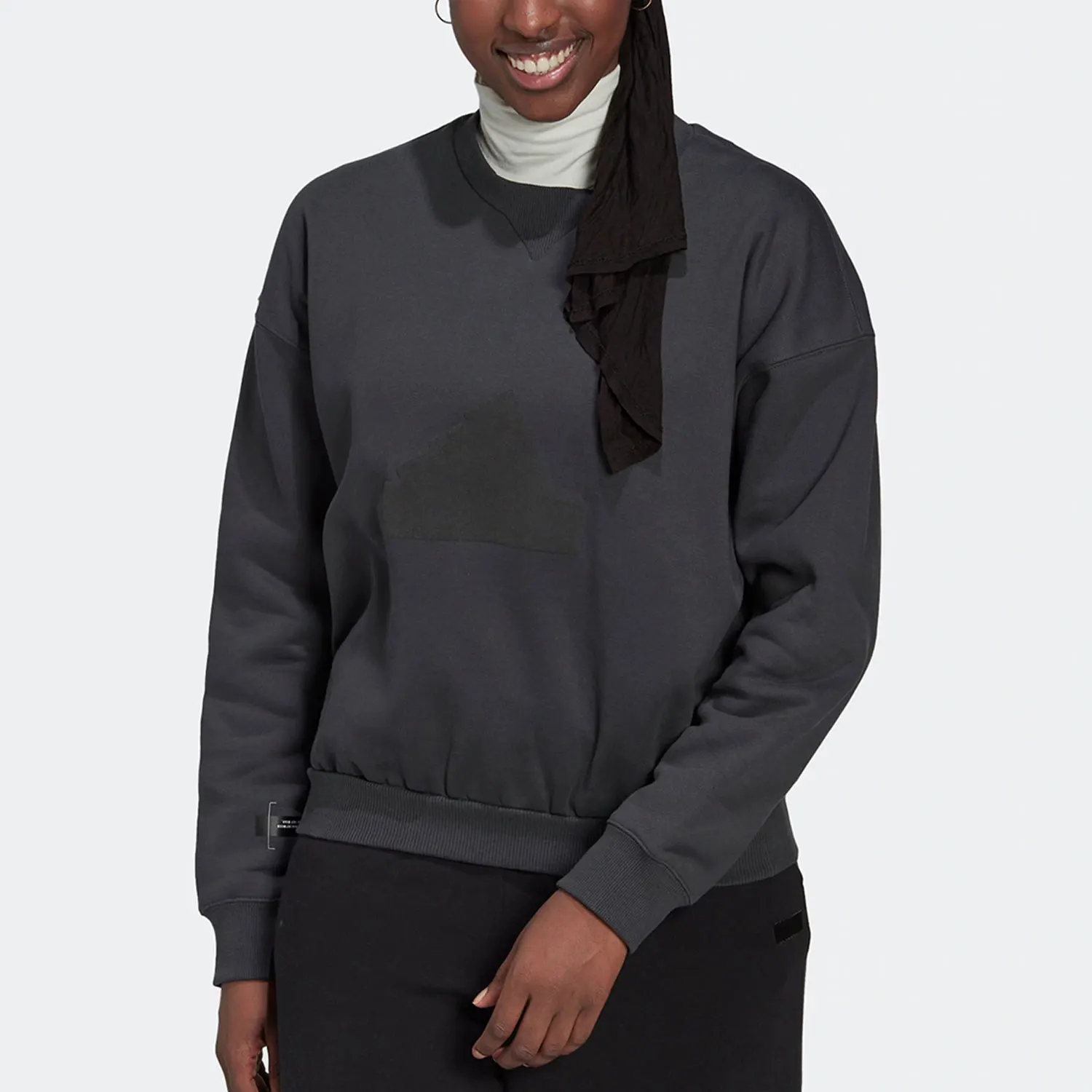 Новая женская повседневная спортивная толстовка с капюшоном Adidas Authentic Autumn HM2849
Новая женская повседневная спортивная толстовка с капюшоном Adidas Authentic Autumn HM2849