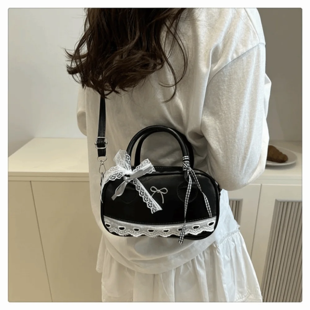 Fashion PU Leather Crossbody Bag Lace Ribbon Bow Large Capacity Shoulder Bags Waterproof Korean Style Small Square Bag Women
Fashion PU Leather Crossbody Bag Lace Ribbon Bow Large Capacity Shoulder Bags Waterproof Korean Style Small Square Bag Women