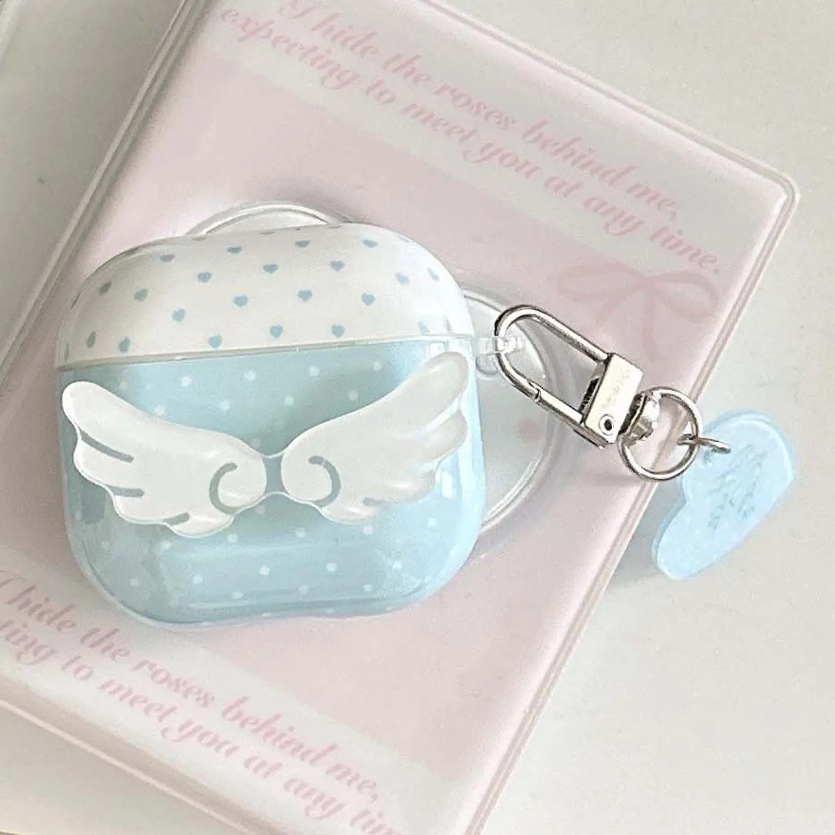 3D крылья ангел кулон imd чехол для наушников милая любовь мультфильм беспроводная Bluetooth зарядная коробка для apple airpods 1 2 3 4 pro 2nd
3D крылья ангел кулон imd чехол для наушников милая любовь мультфильм беспроводная Bluetooth зарядная коробка для apple airpods 1 2 3 4 pro 2nd