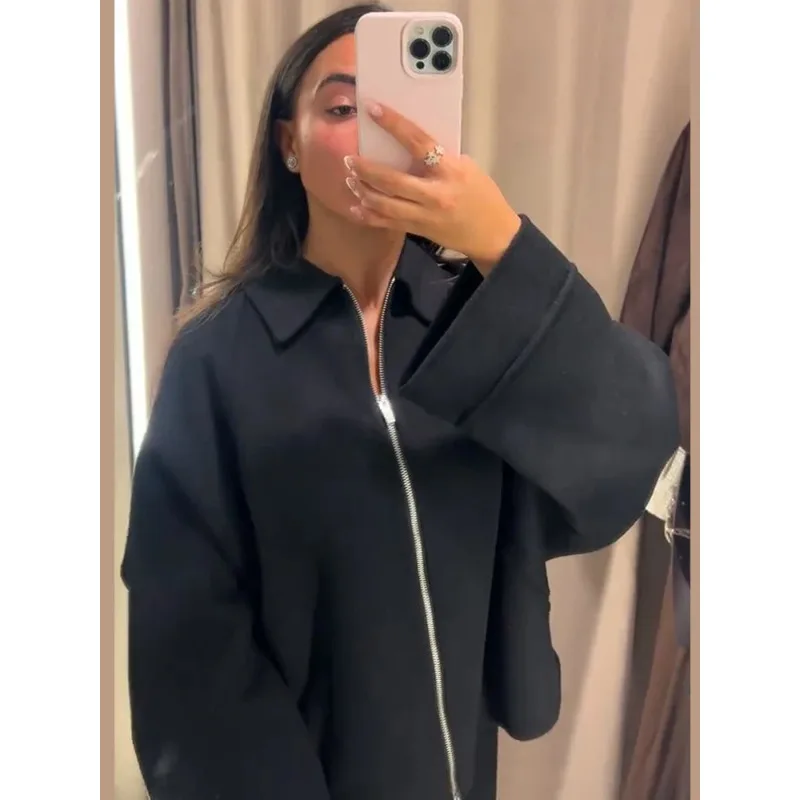 Новые однотонные куртки с лацканами и молнией для женщин: простые, стильные, с длинными рукавами, короткие тренчи, элегантная повседневная верхняя одежда
Новые однотонные куртки с лацканами и молнией для женщин: простые, стильные, с длинными рукавами, короткие тренчи, элегантная повседневная верхняя одежда