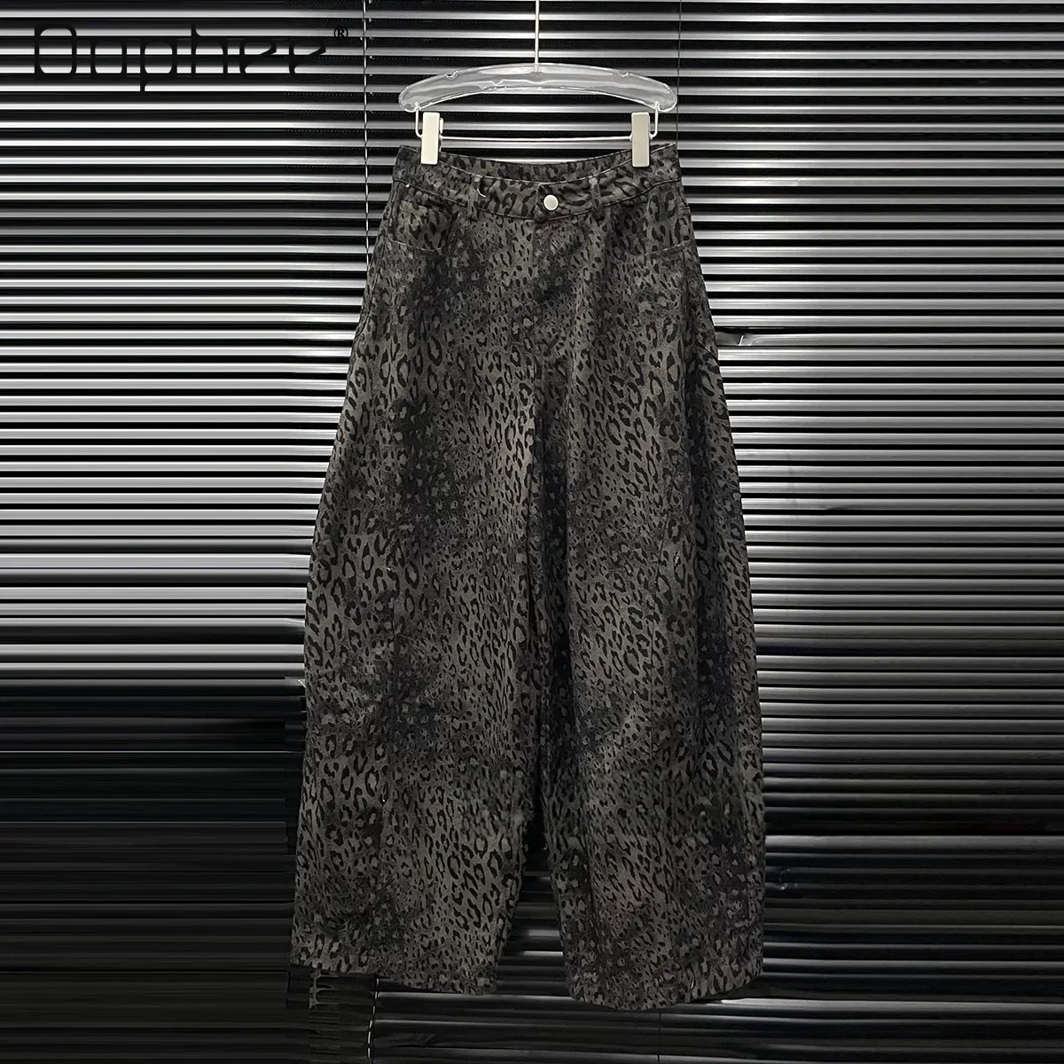 American Street Punk Style Leopard Print Casual Pants Women Loose Retro Distressed Versatile Wide-Leg Pants Straight Long Pants
American Street Punk Style Leopard Print Casual Pants Women Loose Retro Distressed Versatile Wide-Leg Pants Straight Long Pants