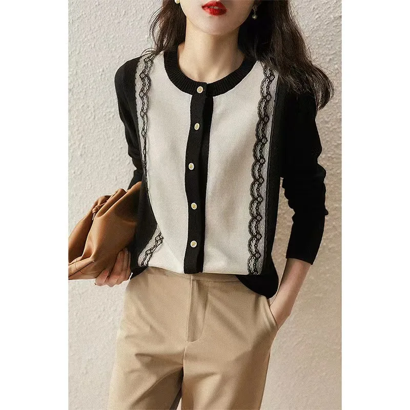 Women's Autumn Winter Solid Round Neck Lace Patchwork Button Up Long Sleeve Sweater Knitted Undershirt Casual Vintage Loose Tops
Women's Autumn Winter Solid Round Neck Lace Patchwork Button Up Long Sleeve Sweater Knitted Undershirt Casual Vintage Loose Tops