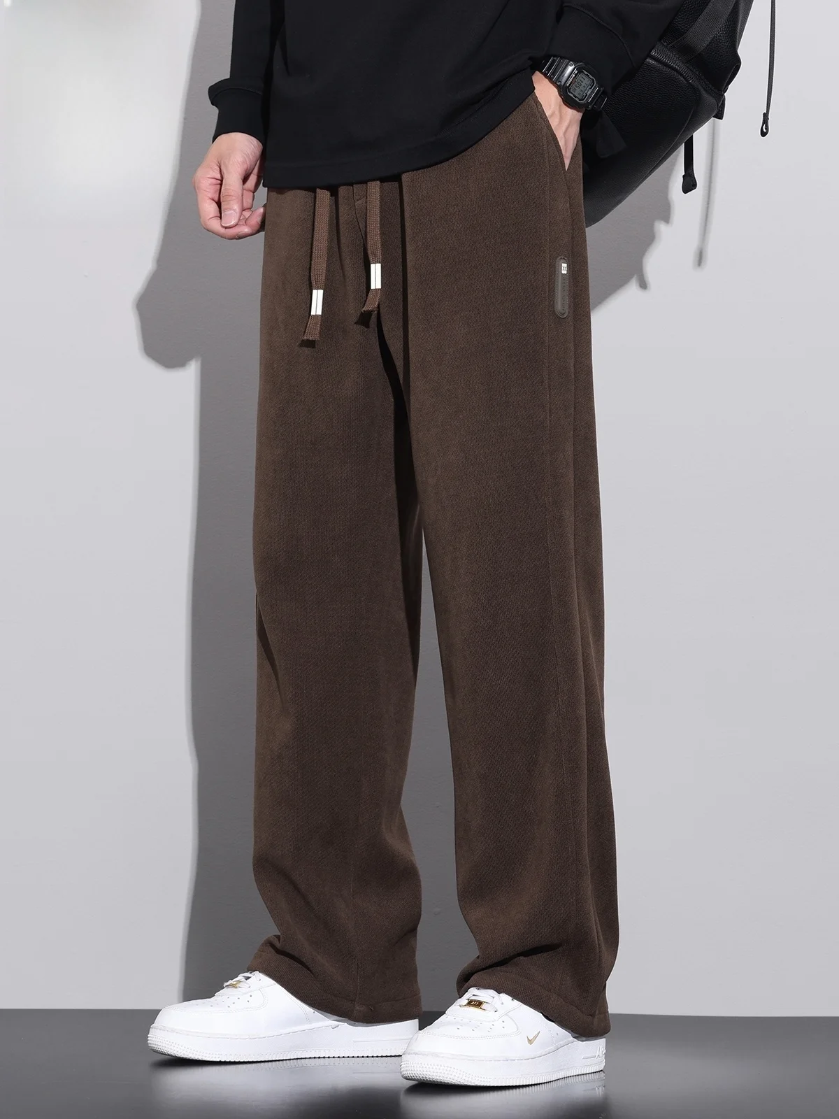 Men's Casual Pants Spring 2026 Loose Straight Leg Sporty Sweatpants Youthful Vitality Style Anti-Wrinkle Polyester
Men's Casual Pants Spring 2026 Loose Straight Leg Sporty Sweatpants Youthful Vitality Style Anti-Wrinkle Polyester