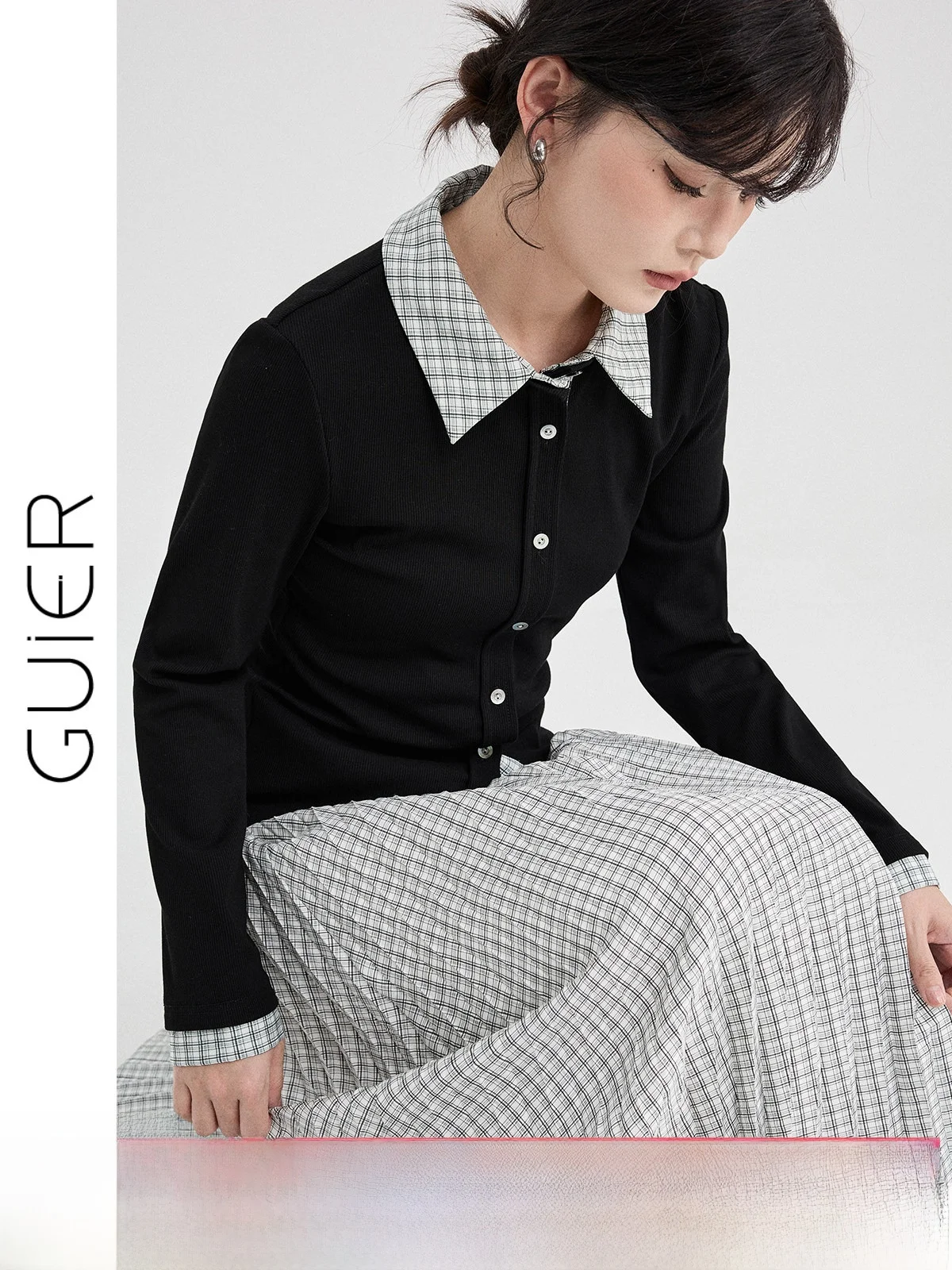 Guier Knitted Cardigan Women's Spring Design Plaid Patchwork Turn-down Collar Top Fake Two-pieced Long Sve Slim Fit Sle
Guier Knitted Cardigan Women's Spring Design Plaid Patchwork Turn-down Collar Top Fake Two-pieced Long Sve Slim Fit Sle