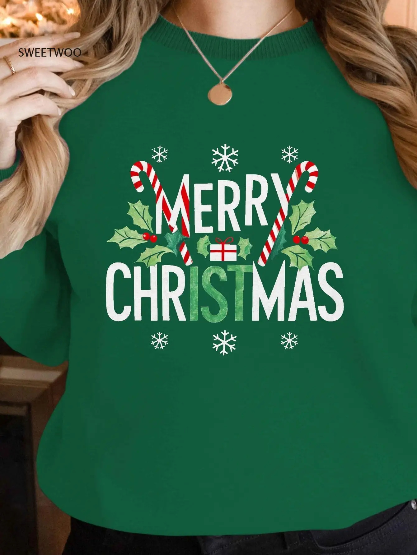 Women's Merry Christmas Graphic Crewneck Sweatshirt - Festive Candy Canes, Holly & Snowflakes Print, Machine Washable
Women's Merry Christmas Graphic Crewneck Sweatshirt - Festive Candy Canes, Holly & Snowflakes Print, Machine Washable