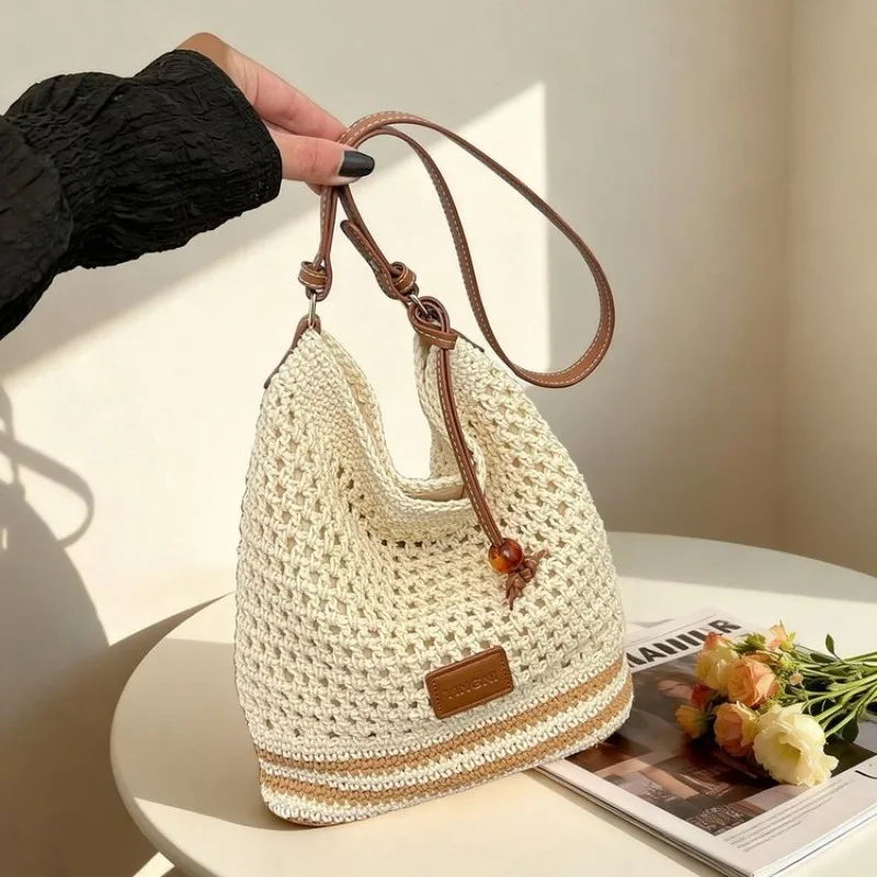 Trendy Commuter Diaper Bag Solid Color Shoulder Bag Women Leather Handbag Luxury Brand For Party Shopping Fashion
Trendy Commuter Diaper Bag Solid Color Shoulder Bag Women Leather Handbag Luxury Brand For Party Shopping Fashion
