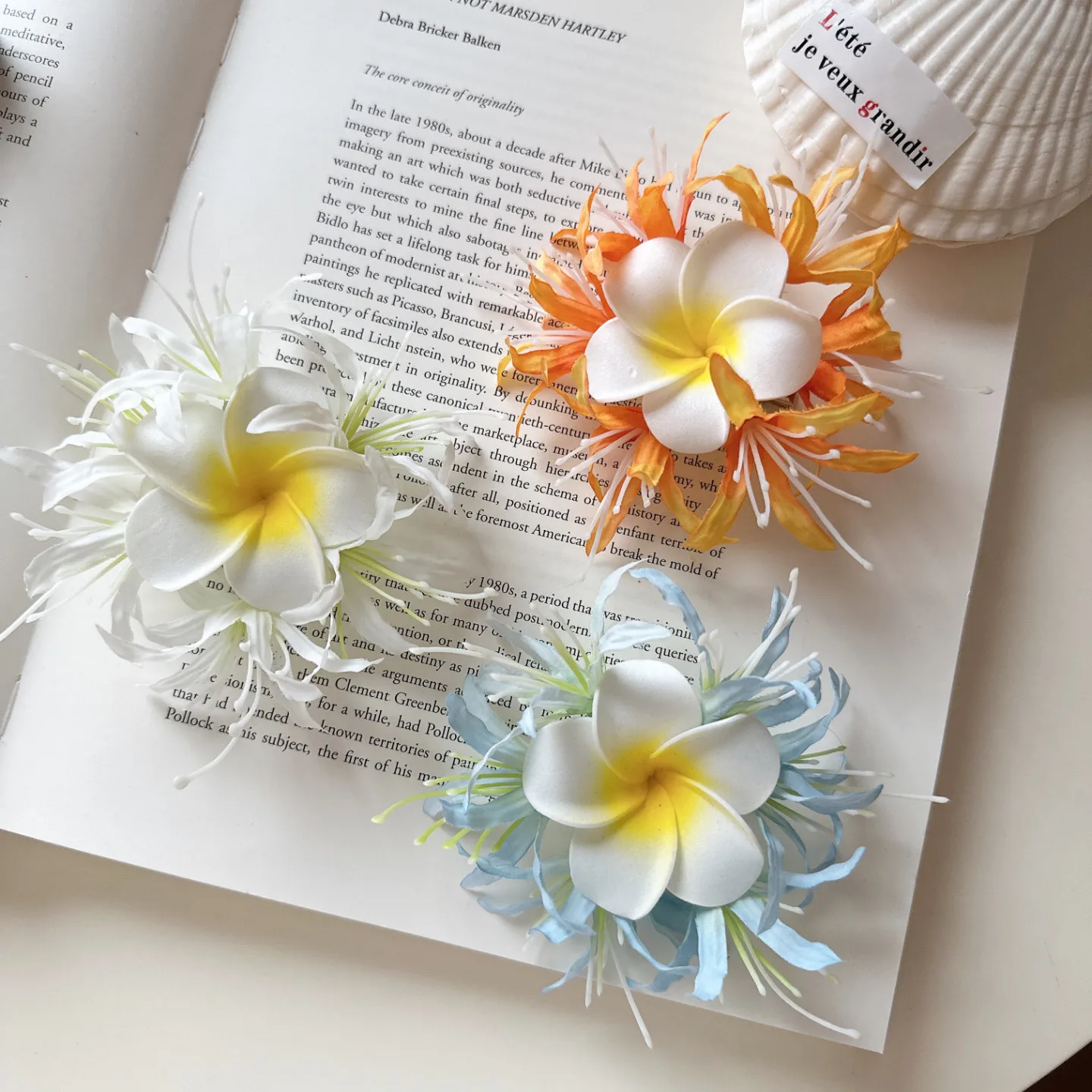 Faux Plumeria Flower Hair Clip Blue Side Clip for Bangs Beach Vacation Photoshoot Accessory Lightweight Elegant Hair Tools
Faux Plumeria Flower Hair Clip Blue Side Clip for Bangs Beach Vacation Photoshoot Accessory Lightweight Elegant Hair Tools