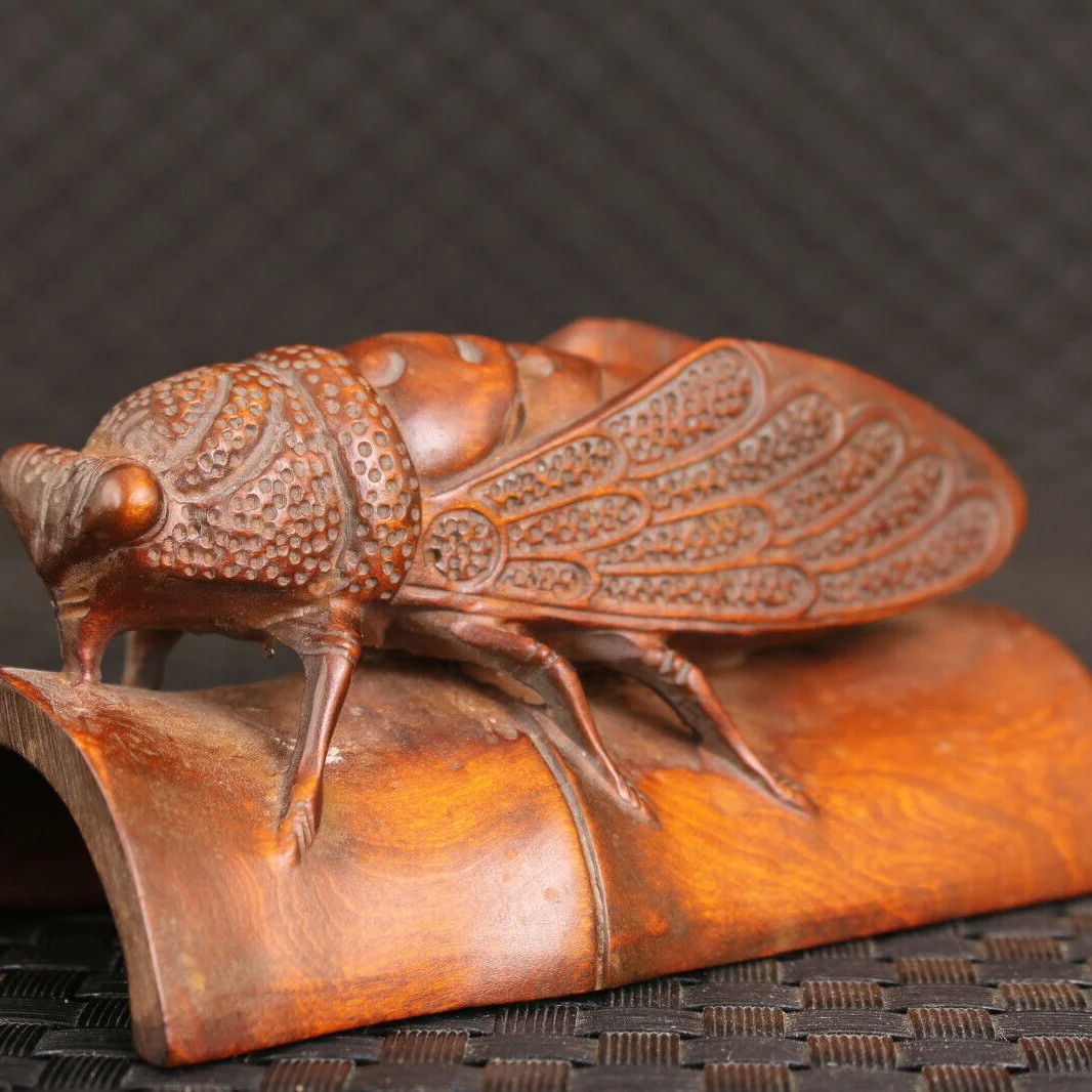 Japanese boxwood hand carved cicada Figure statue netsuke collectable art
Japanese boxwood hand carved cicada Figure statue netsuke collectable art