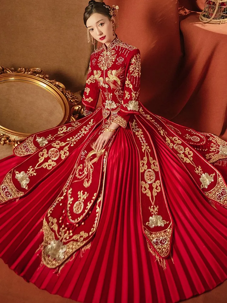 The bride's new wedding toasting dress Chinese-style dragon and phoenix women's rice
The bride's new wedding toasting dress Chinese-style dragon and phoenix women's rice