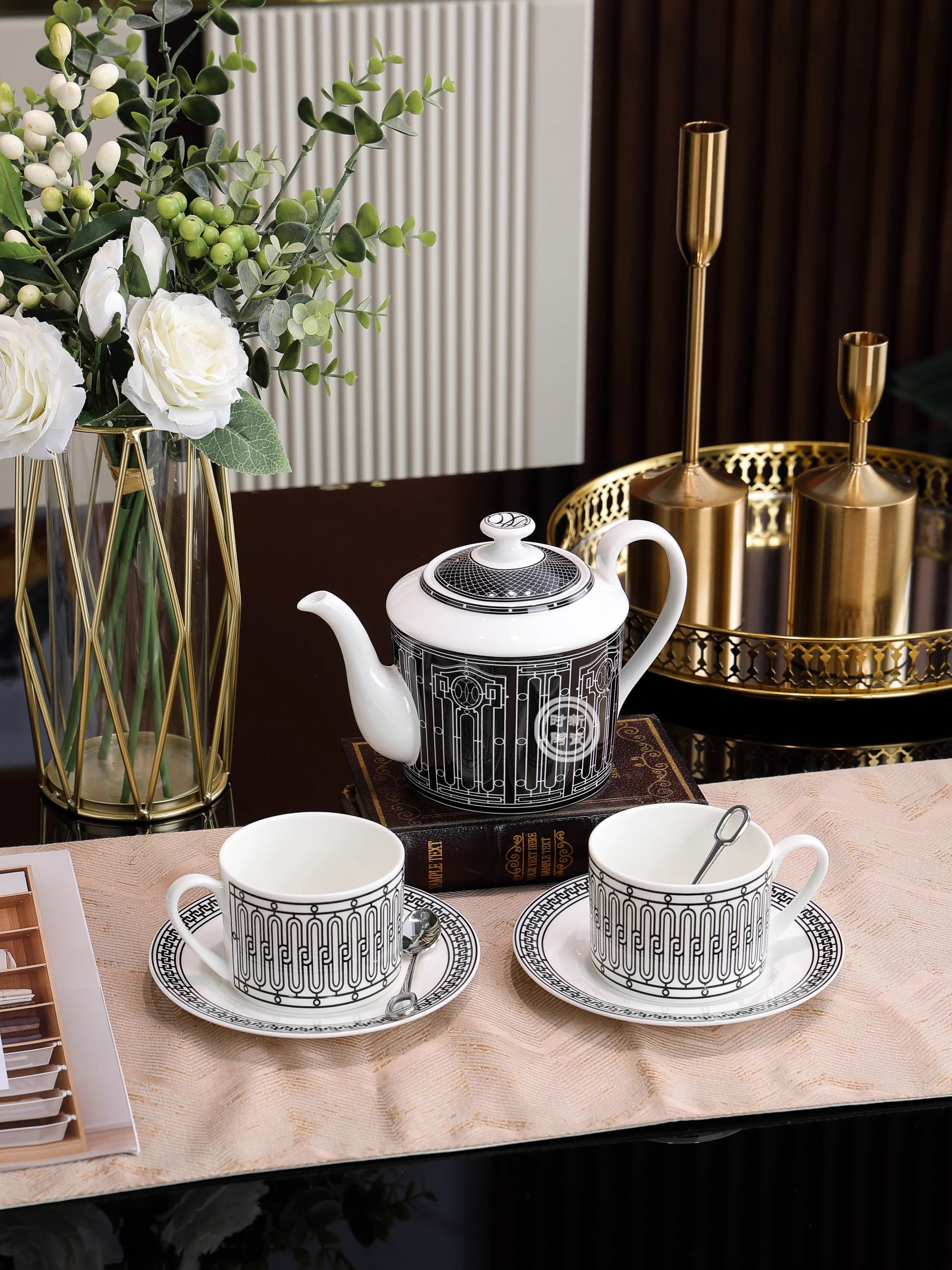 Y European style bone china light luxury afternoon tea, a pot of double cup and dish combination set, home office coffee set
Y European style bone china light luxury afternoon tea, a pot of double cup and dish combination set, home office coffee set