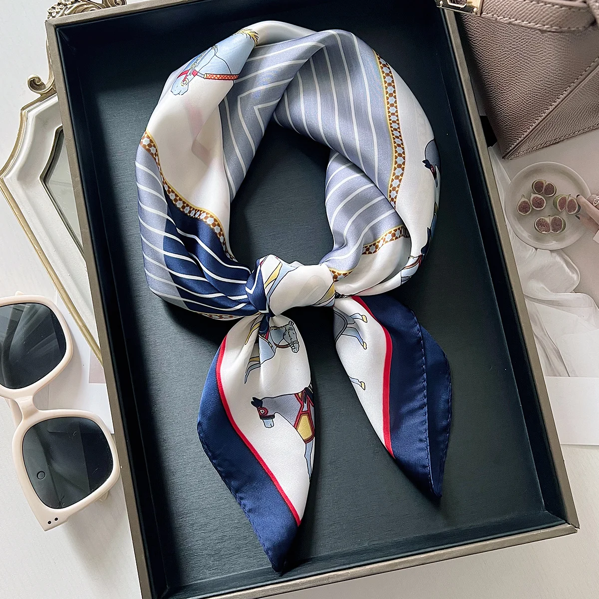 Square Scarf For Women Breathable Lightweight Bandannas Spring/Summer Fashion Headband Hair Scarf Soft Stain Neckerchief Shawl
Square Scarf For Women Breathable Lightweight Bandannas Spring/Summer Fashion Headband Hair Scarf Soft Stain Neckerchief Shawl