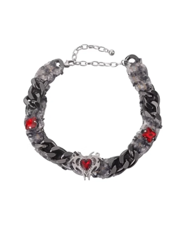 New Arrival Gothic Style Keychain Necklace Pendant Heart Hairy Red Black For Man Or Women Gift
New Arrival Gothic Style Keychain Necklace Pendant Heart Hairy Red Black For Man Or Women Gift