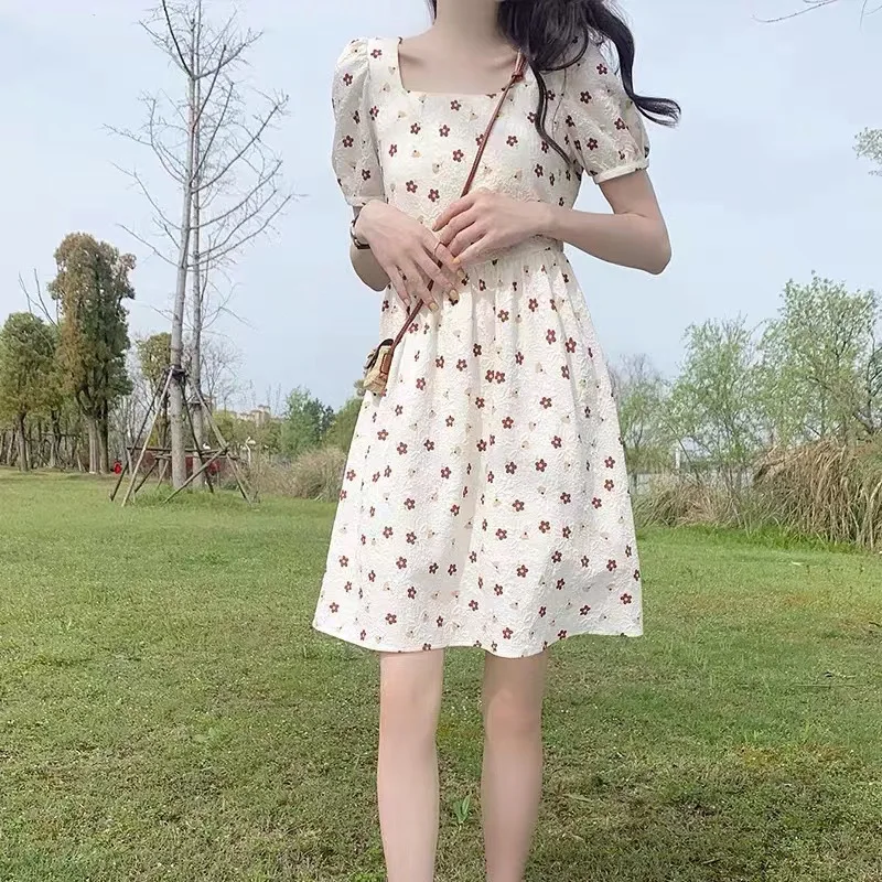 Dress Women Floral Print Square Collar Puff Sleeve Sweet Student Korean Casual Version Lovely Summer Loose Mini Dresses Vestidos
Dress Women Floral Print Square Collar Puff Sleeve Sweet Student Korean Casual Version Lovely Summer Loose Mini Dresses Vestidos