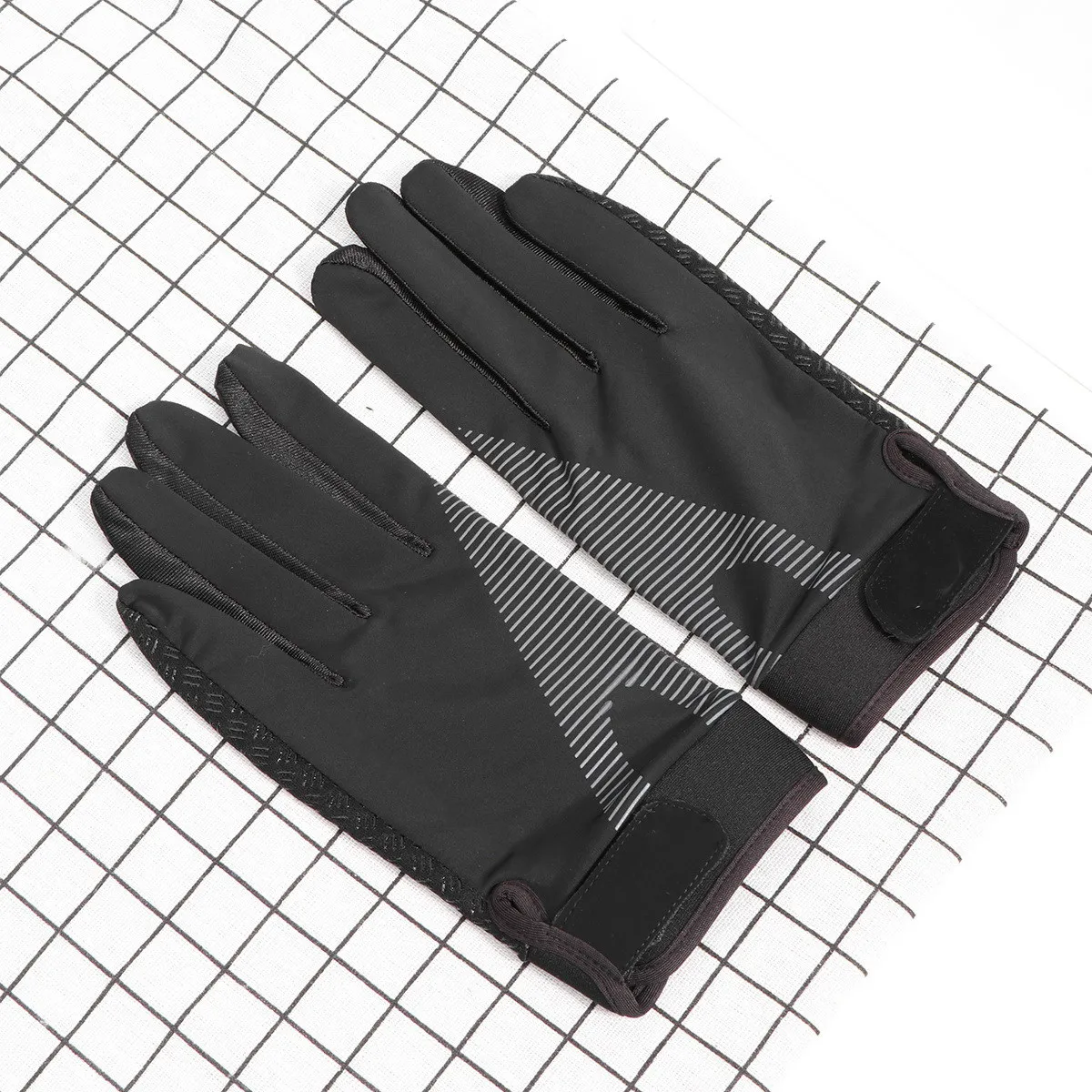 1 пара солнцезащитных перчаток из ледяного шелка, противоскользящие, для дайвинга, рыбалки, подводного плавания, плавания, каякинга, гребли на каноэ, водных видов спорта, верховой езды, XL
1 пара солнцезащитных перчаток из ледяного шелка, противоскользящие, для дайвинга, рыбалки, подводного плавания, плавания, каякинга, гребли на каноэ, водных видов спорта, верховой езды, XL