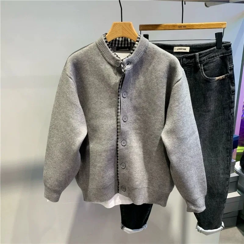 Men's Autumn Winter Thiened Large Size Knitted Open Cardigan Casual Loose Fit Sweater Fake Two-Piece Patchwork Outerwear
Men's Autumn Winter Thiened Large Size Knitted Open Cardigan Casual Loose Fit Sweater Fake Two-Piece Patchwork Outerwear