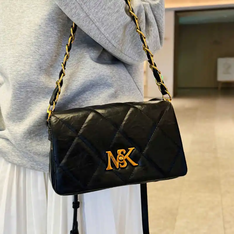 2025 Spring Diamond Chain Bag - Small Crossbody/Underarm Purse, Vintage & Chic Design, Lightweight Women's Fashion Accessory
2025 Spring Diamond Chain Bag - Small Crossbody/Underarm Purse, Vintage & Chic Design, Lightweight Women's Fashion Accessory