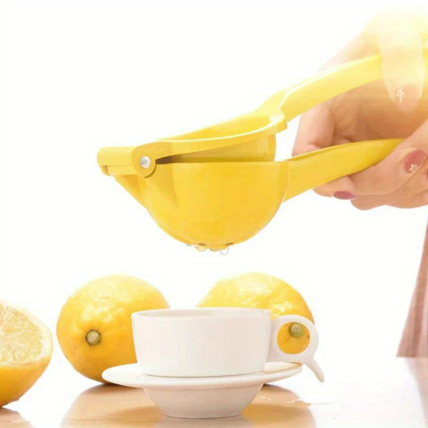 Easy-Squeeze Aluminum Citrus Juicer - Manual Lemon & Orange Squeezer, Durable & Reusable, Kitchen Essential
Easy-Squeeze Aluminum Citrus Juicer - Manual Lemon & Orange Squeezer, Durable & Reusable, Kitchen Essential