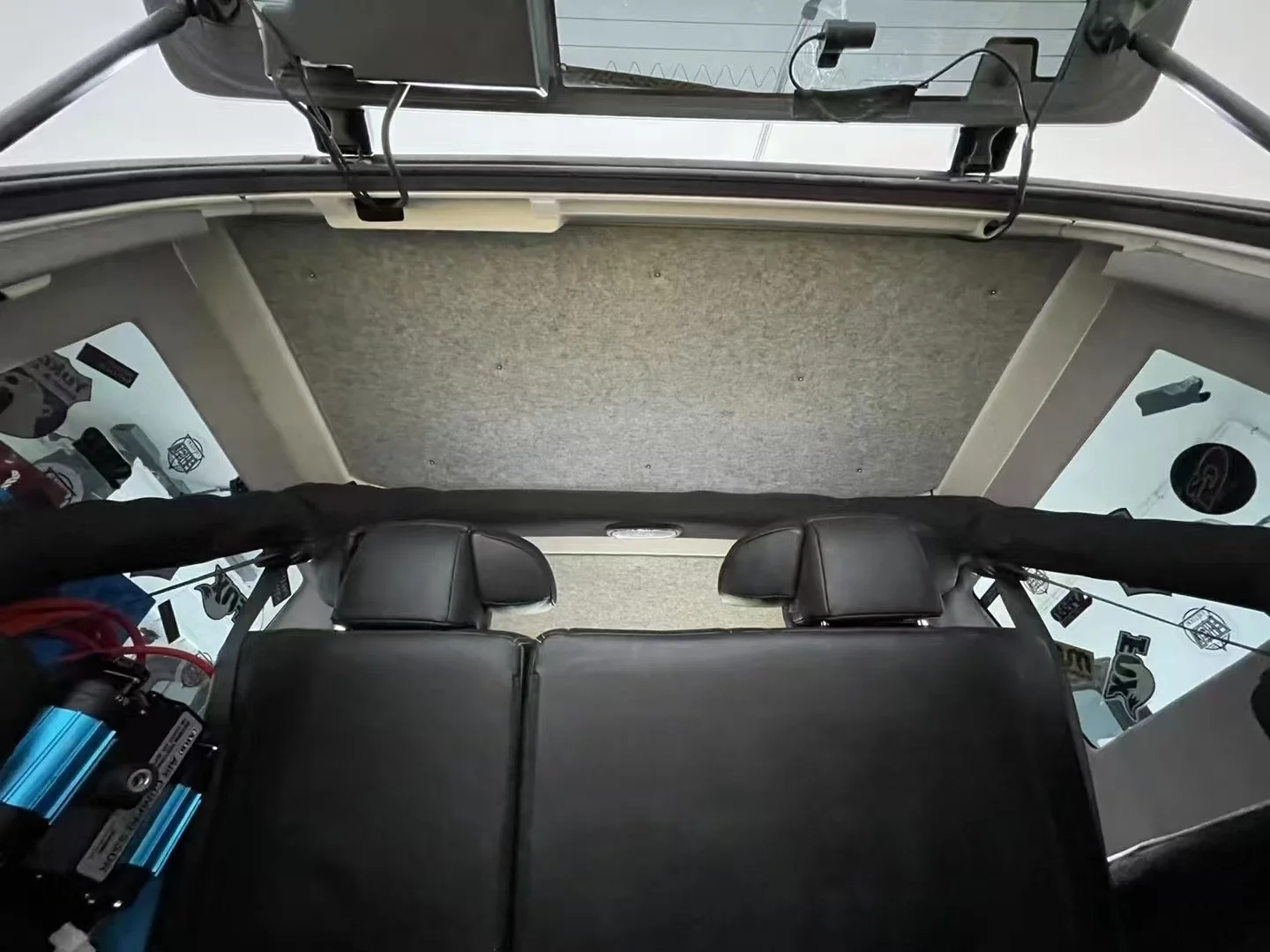 4 Door Roof Insulation Sun Protection Roof Heat Shield Silver Gray For Jeep JK 2012-2017(Only 3.0L and 3.6L are available) J408
4 Door Roof Insulation Sun Protection Roof Heat Shield Silver Gray For Jeep JK 2012-2017(Only 3.0L and 3.6L are available) J408