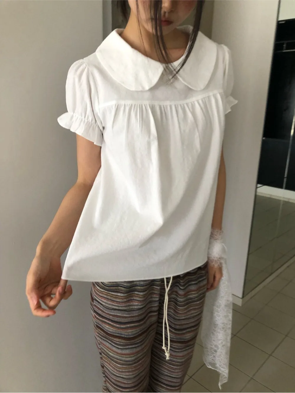 East Gate Retro College Style Doll Collar Plaid Pleated Wood Grain Bubble Sleeve Shirt Cool Series Top Women's Shirt
East Gate Retro College Style Doll Collar Plaid Pleated Wood Grain Bubble Sleeve Shirt Cool Series Top Women's Shirt