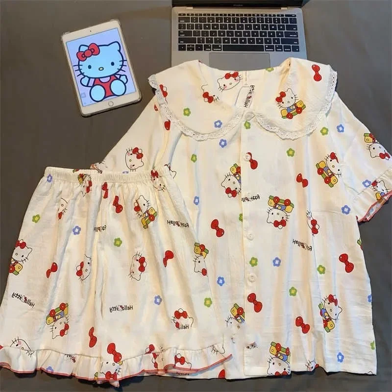 Женский летний пижамный комплект Hello Kitty с мультяшным принтом, шорты с короткими рукавами, удобная домашняя одежда, готовая домашняя одежда на открытом воздухе
Женский летний пижамный комплект Hello Kitty с мультяшным принтом, шорты с короткими рукавами, удобная домашняя одежда, готовая домашняя одежда на открытом воздухе