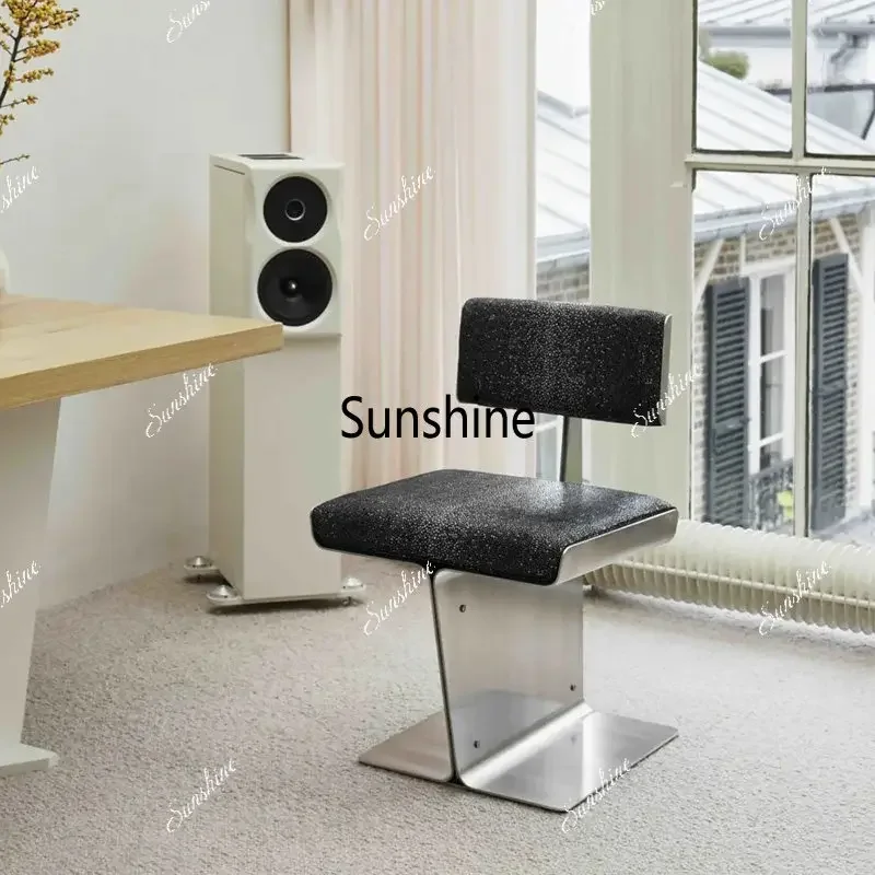 Medieval stainless steel simple sofa chair
Medieval stainless steel simple sofa chair