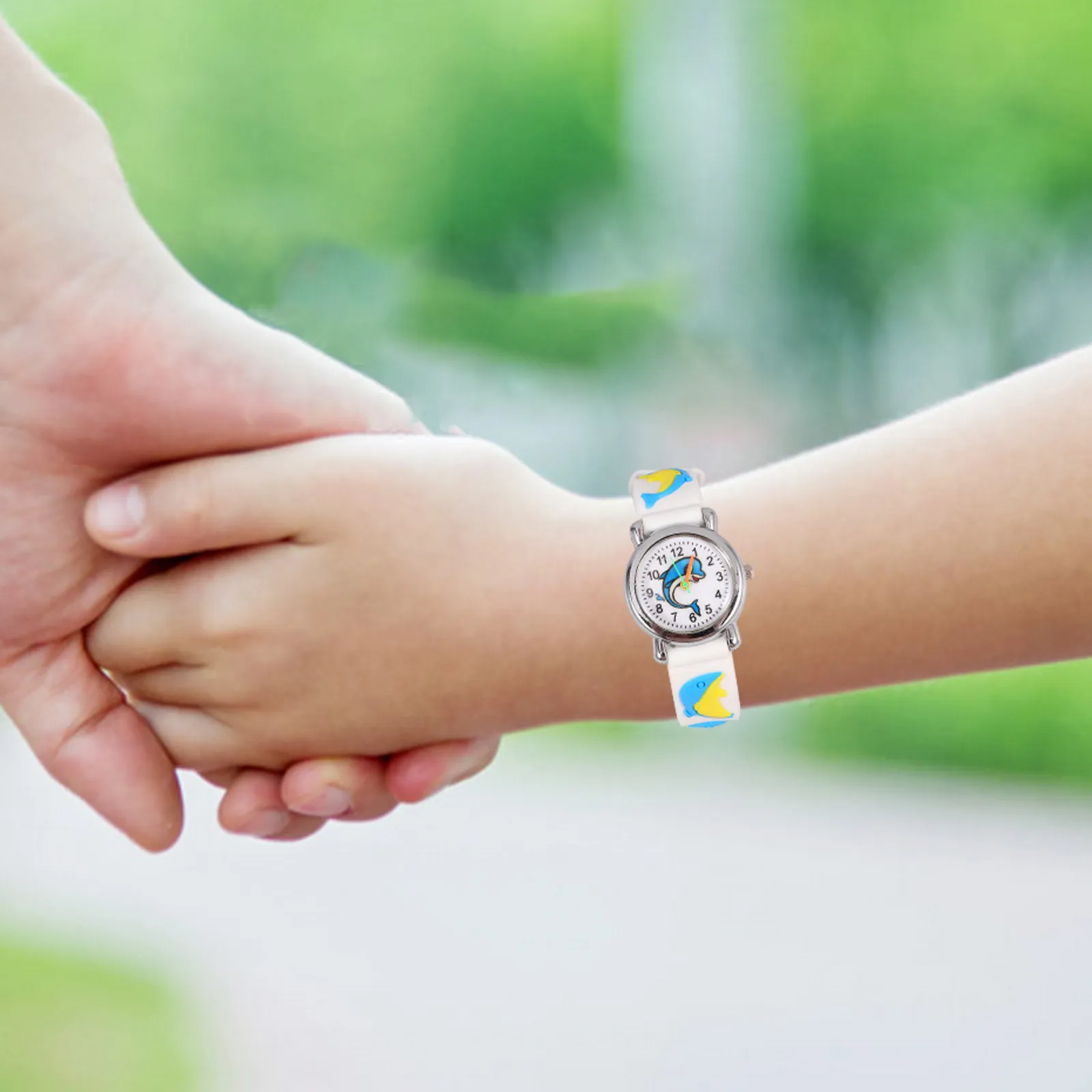 Children Digital Watch Dolphin Pattern Cartoon Wristwatch for Kids Clear Scale Small Error Easy to Read Time Lightweight
Children Digital Watch Dolphin Pattern Cartoon Wristwatch for Kids Clear Scale Small Error Easy to Read Time Lightweight