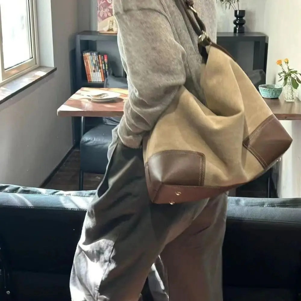 Imitation Deerskin Velvet Versatile Shoulder Bag Large Capacity Retro American Style Crossbody Bag Fashion Design French Style
Imitation Deerskin Velvet Versatile Shoulder Bag Large Capacity Retro American Style Crossbody Bag Fashion Design French Style